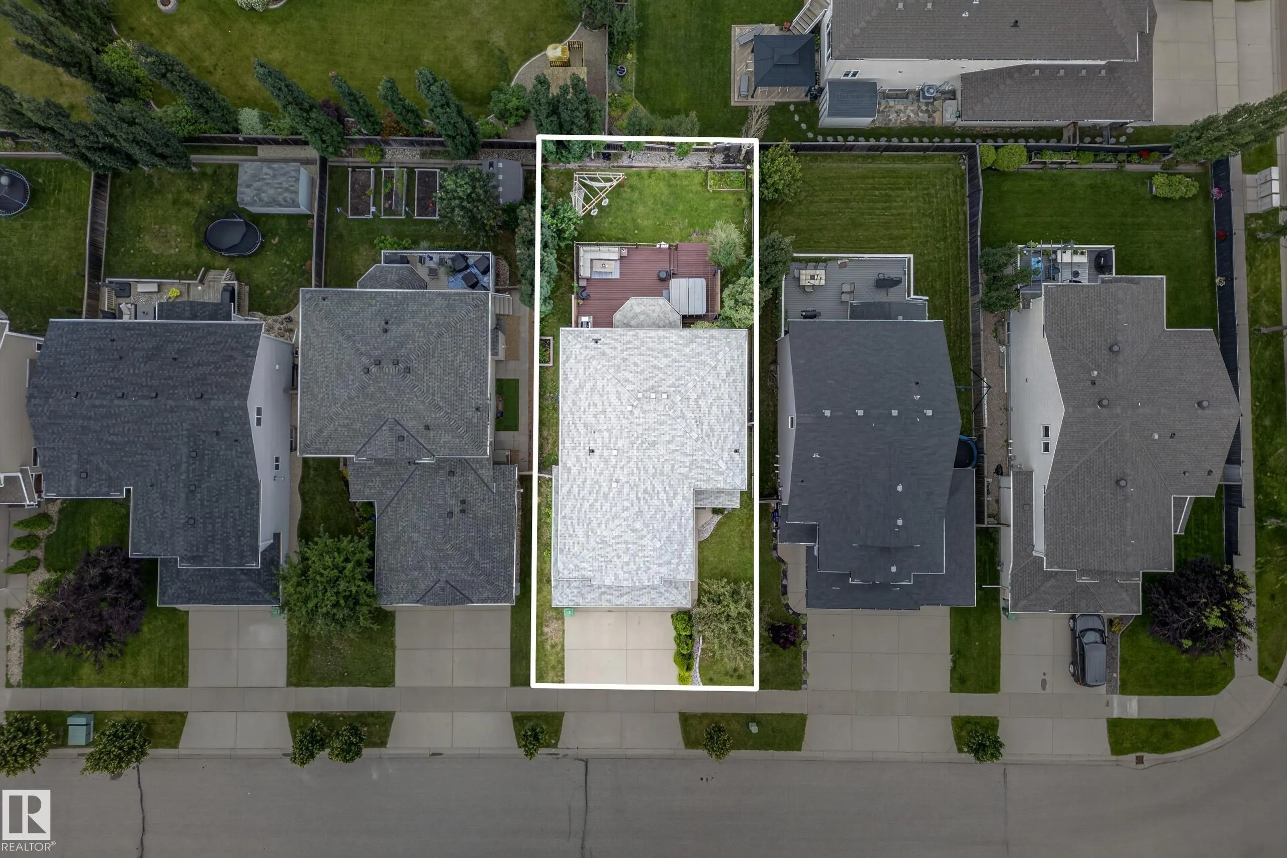 62 CARRIERE Crescent