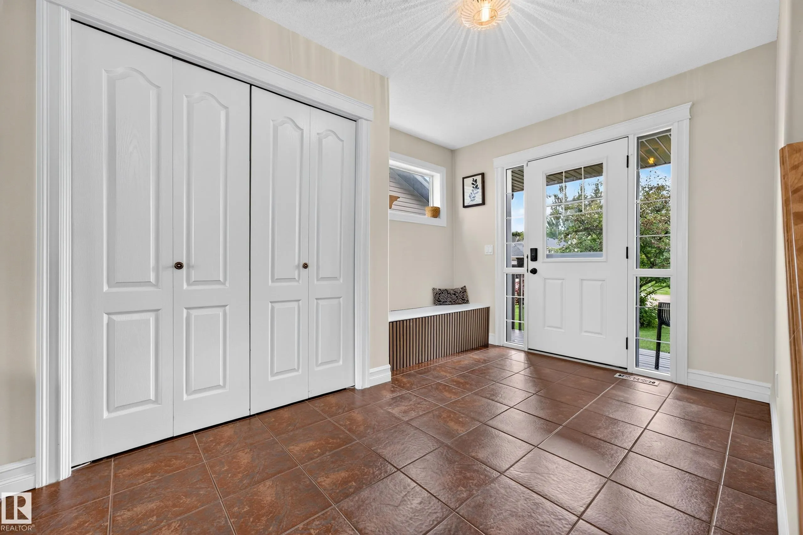 62 CARRIERE Crescent
