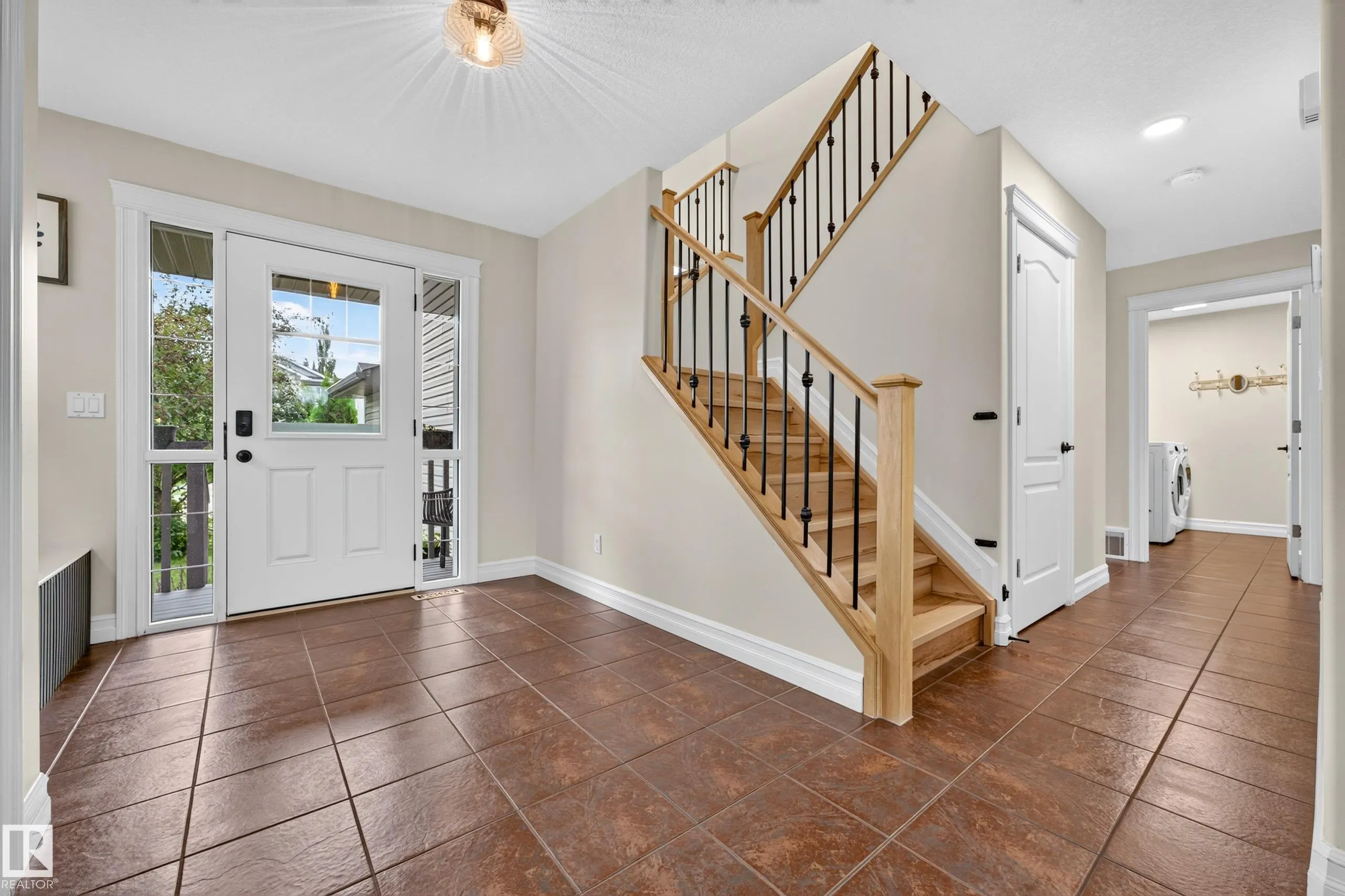 62 CARRIERE Crescent