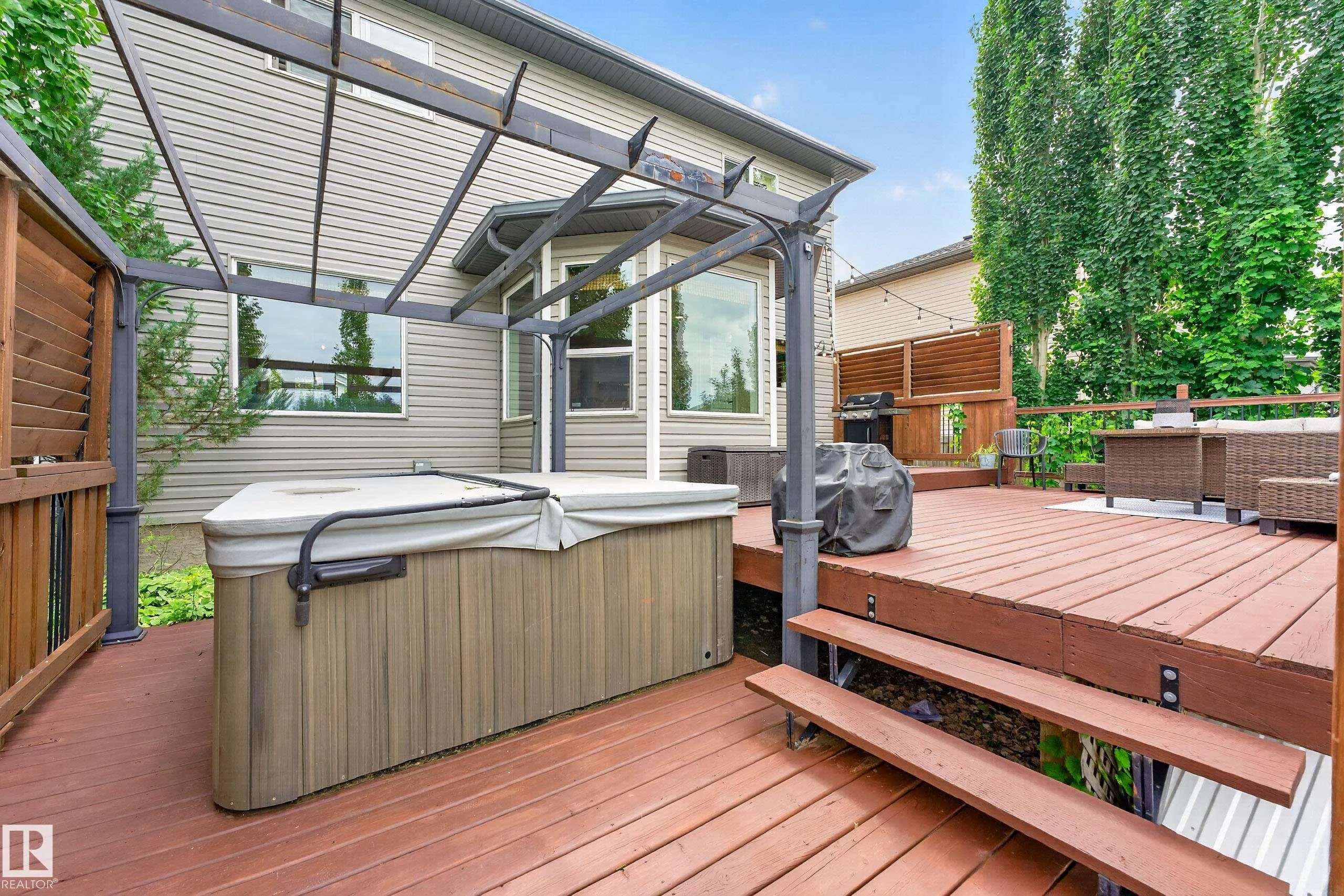 62 CARRIERE Crescent