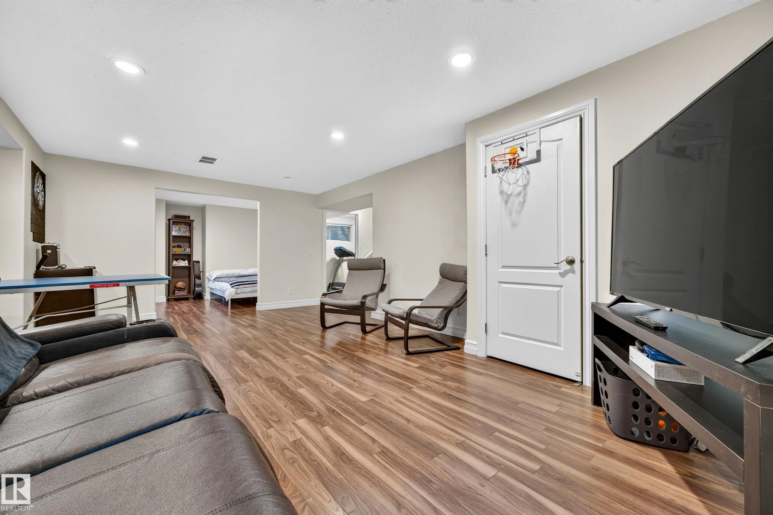62 CARRIERE Crescent