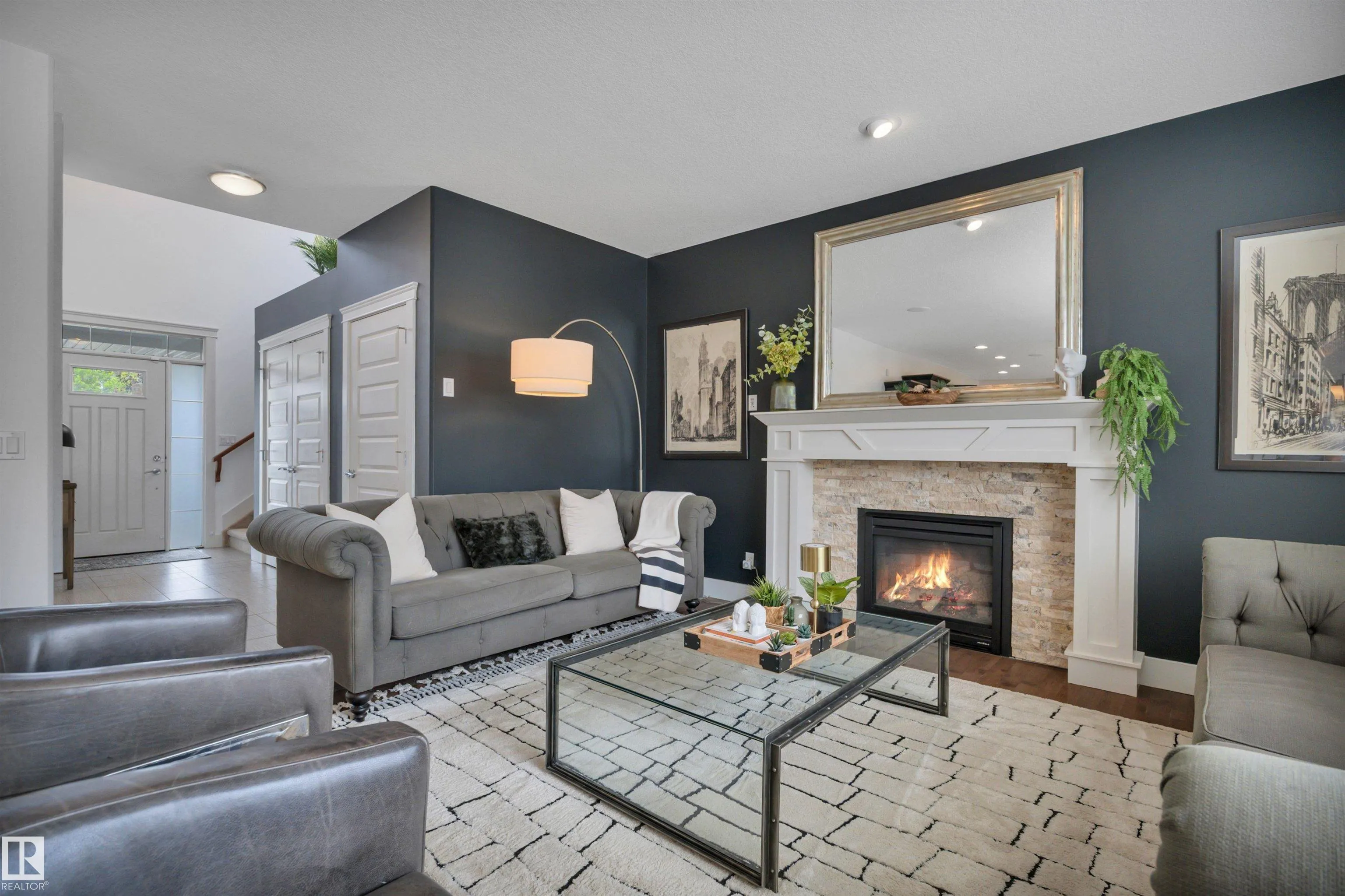 4231 SAVARYN Drive