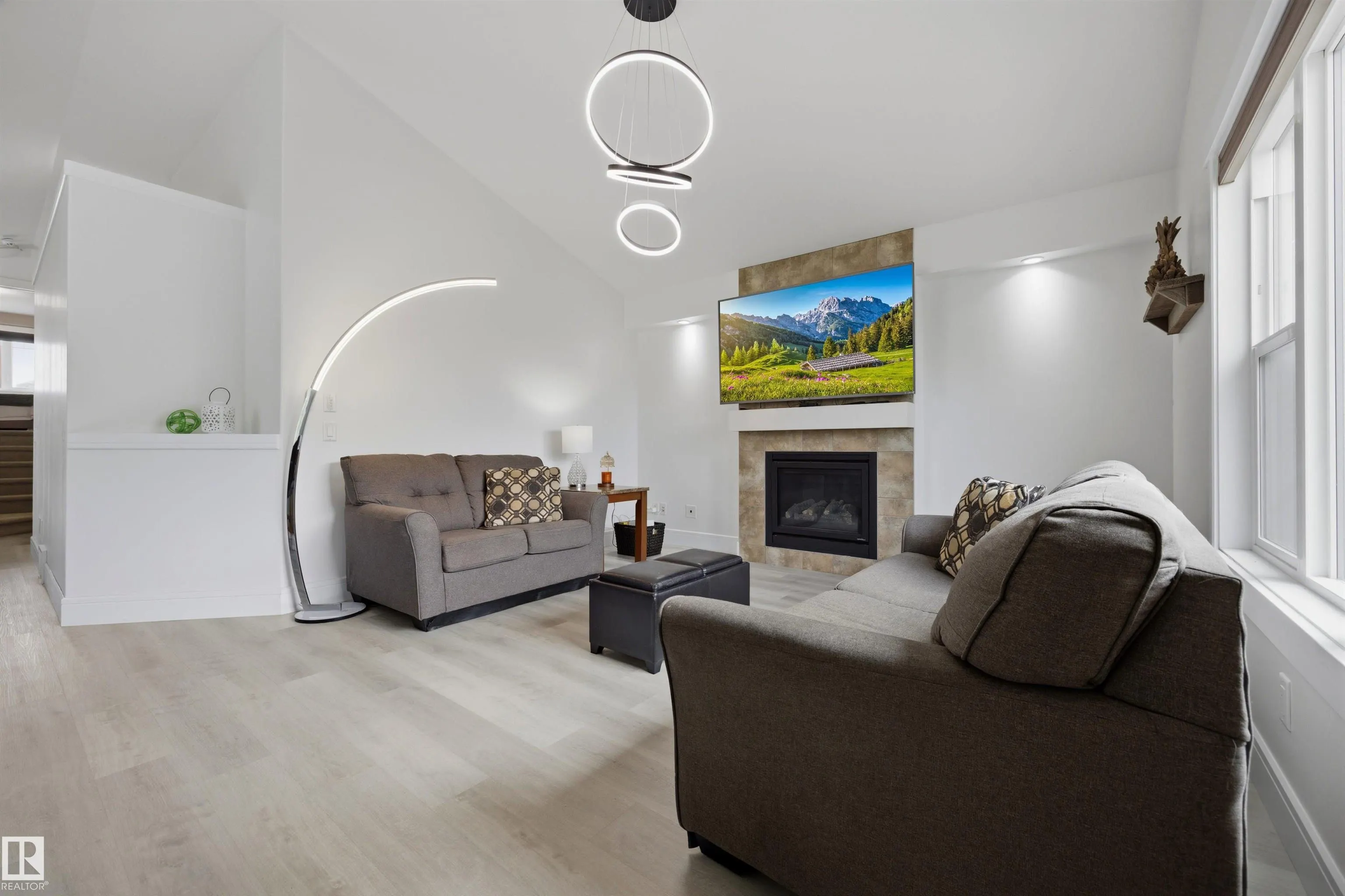 1 DITTRICH Avenue