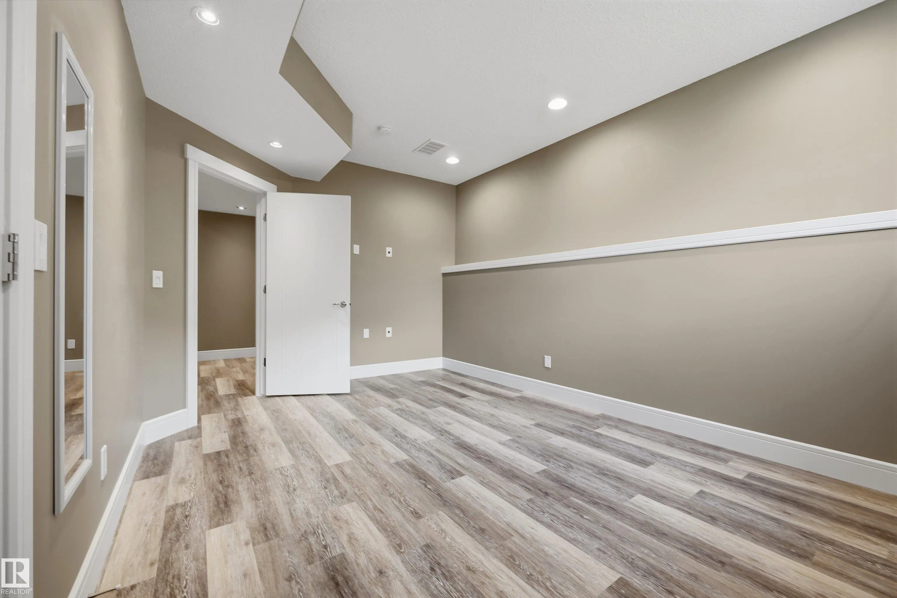 1 DITTRICH Avenue
