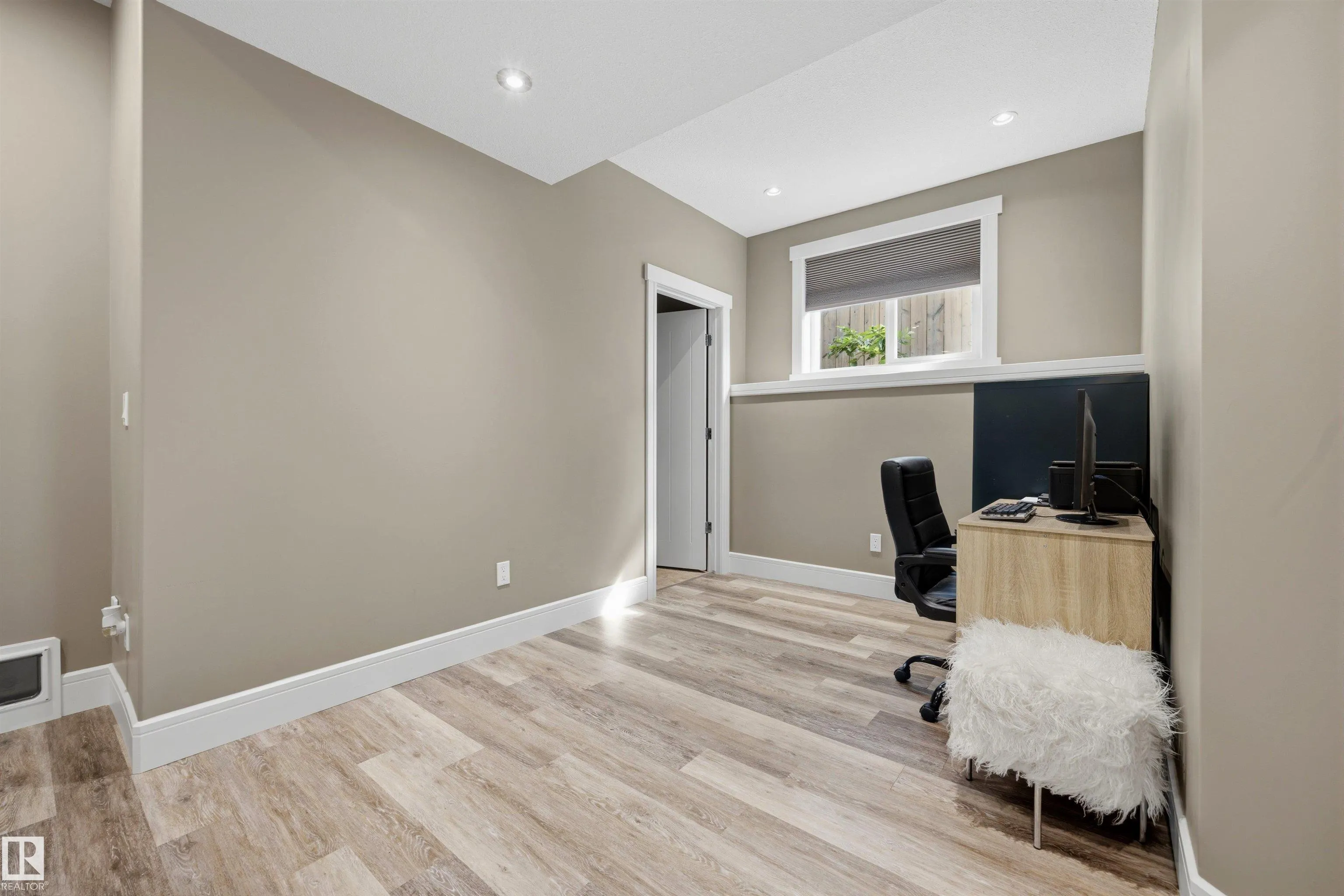 1 DITTRICH Avenue