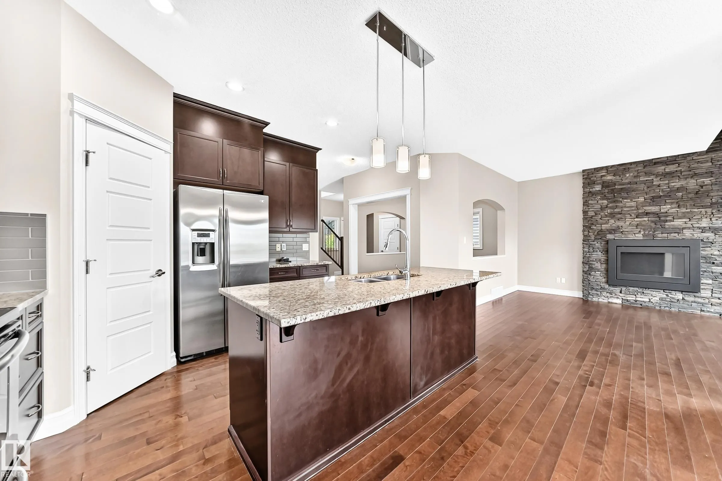 4212 CHARLES Close