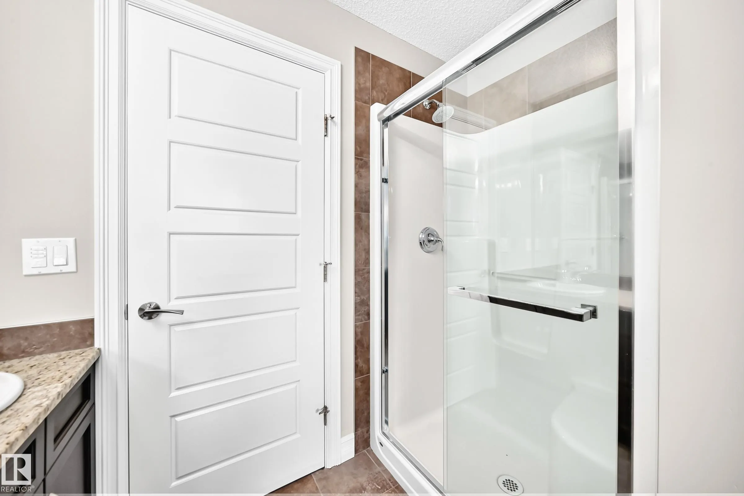 4212 CHARLES Close