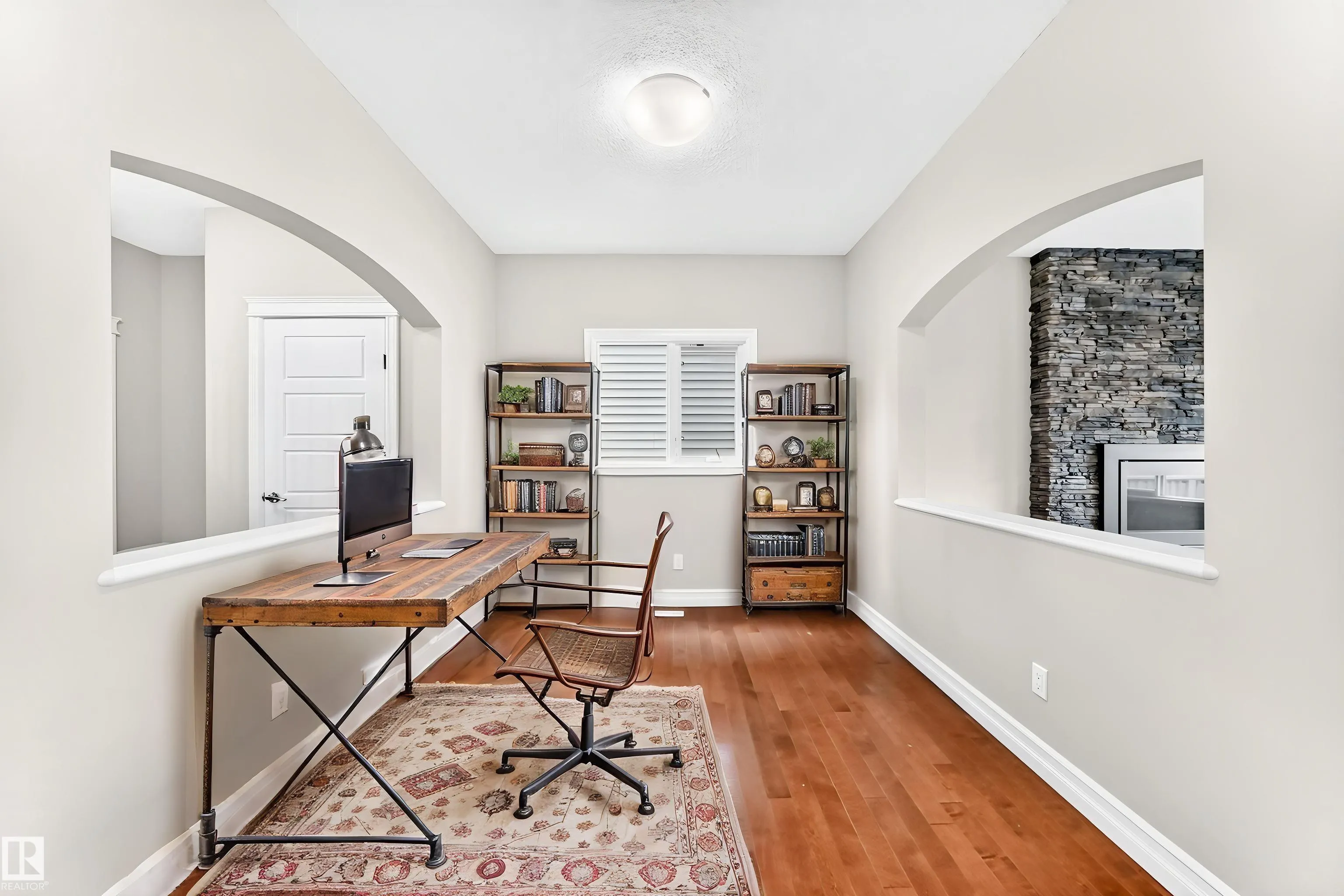 4212 CHARLES Close