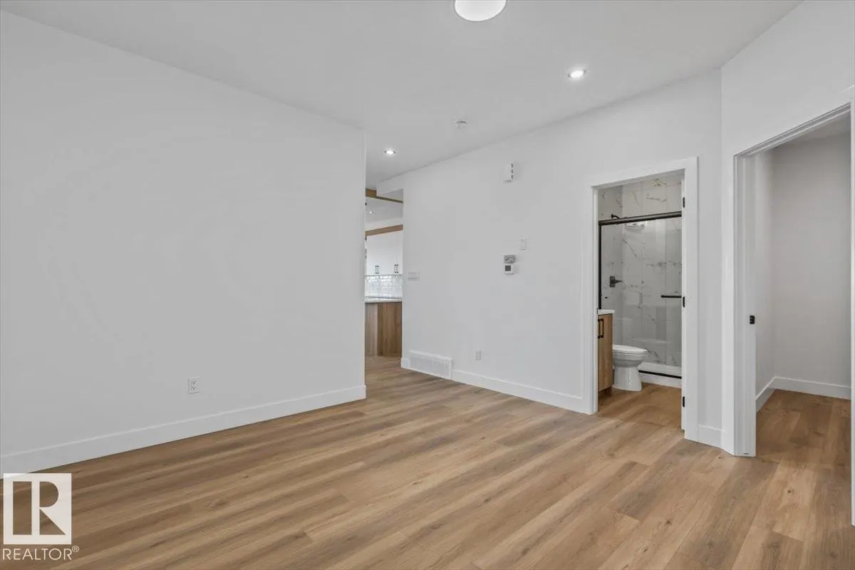29 Foxtail Road