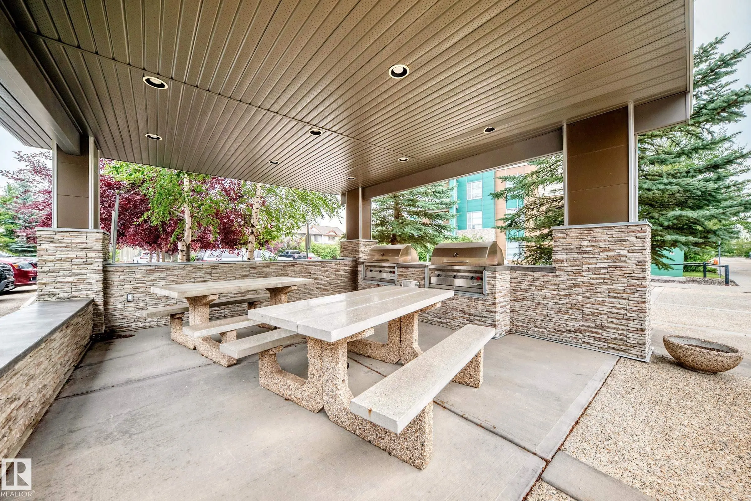 2584 Anderson Way