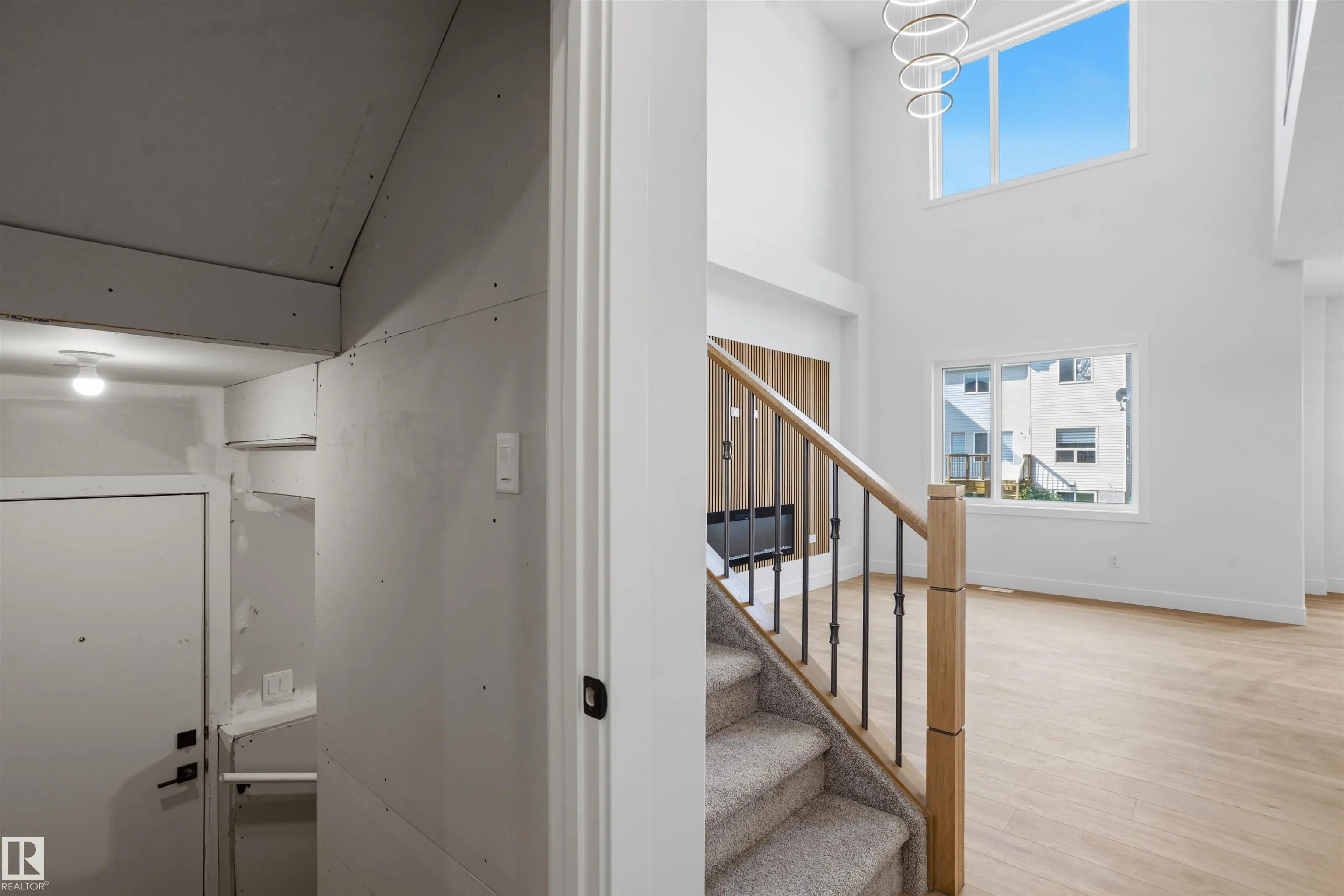 24 Munn Way