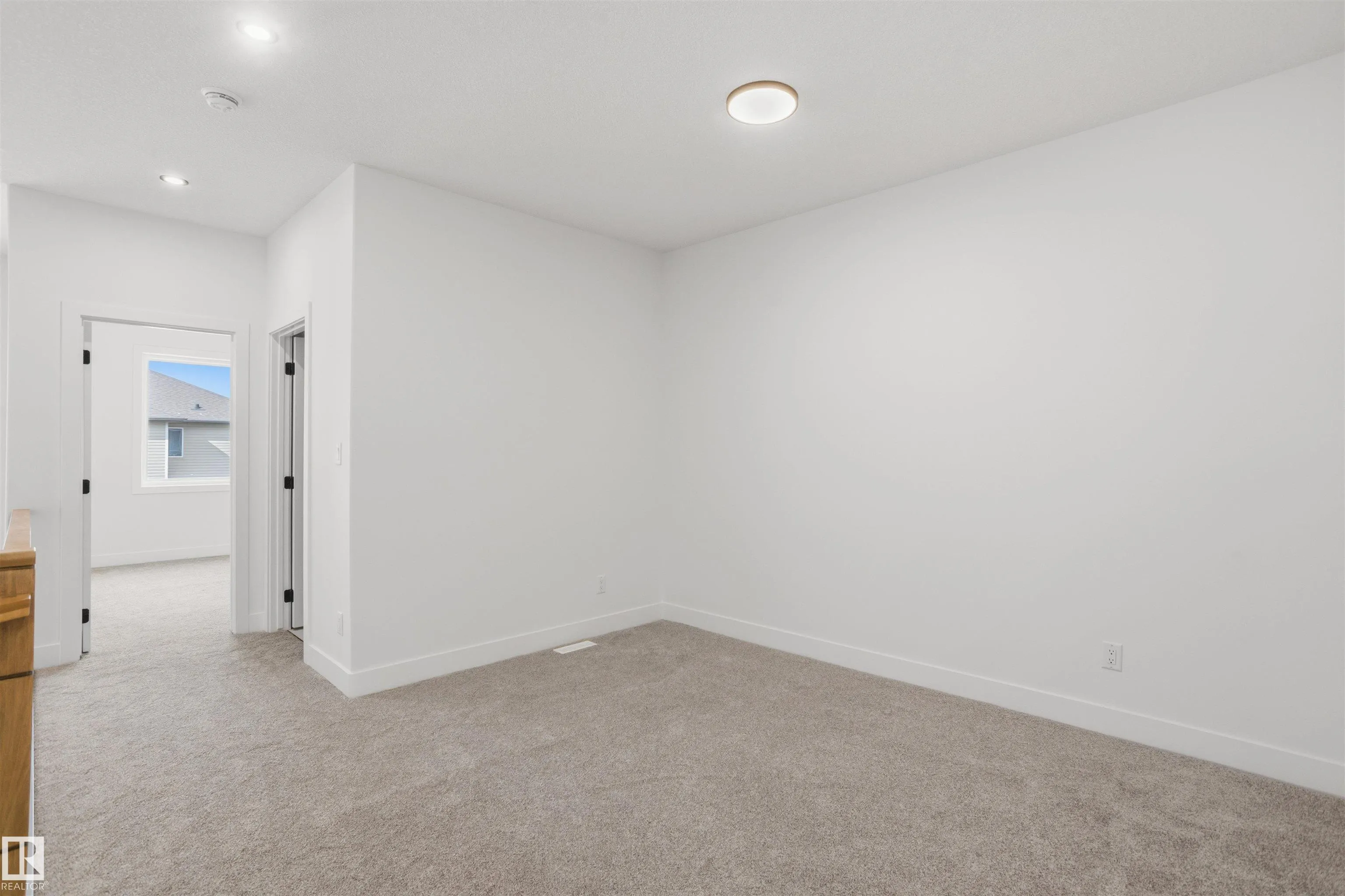 24 Munn Way