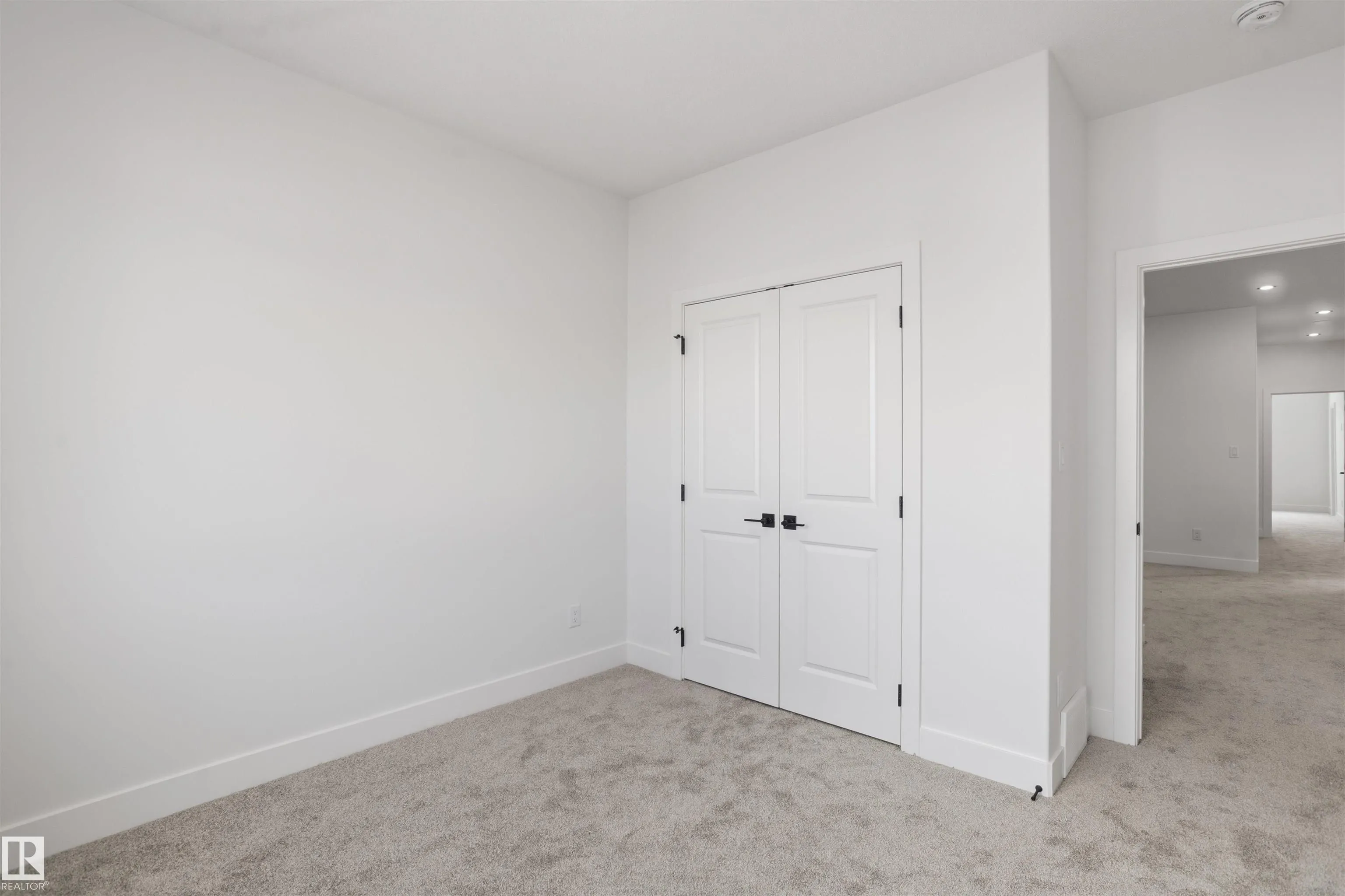 24 Munn Way
