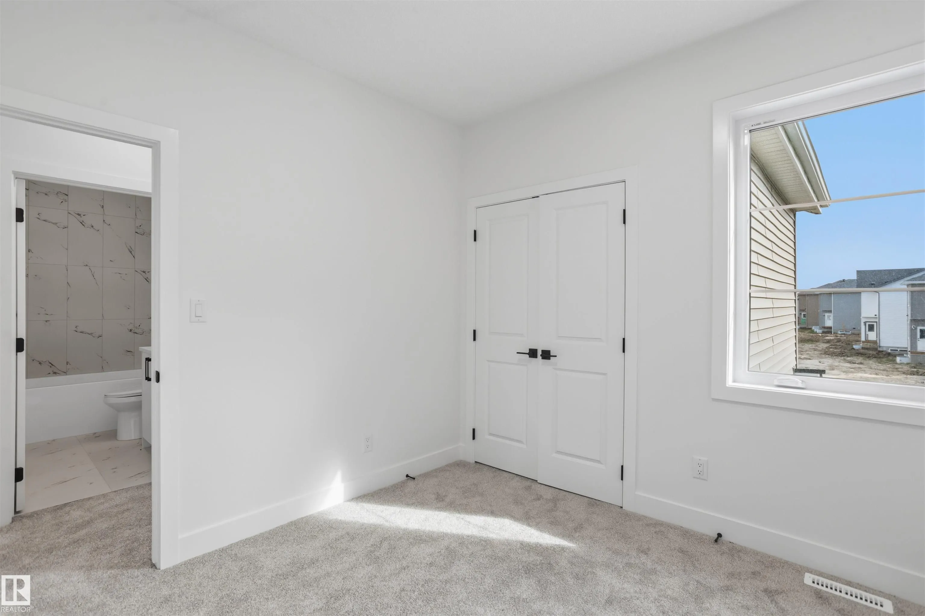 24 Munn Way