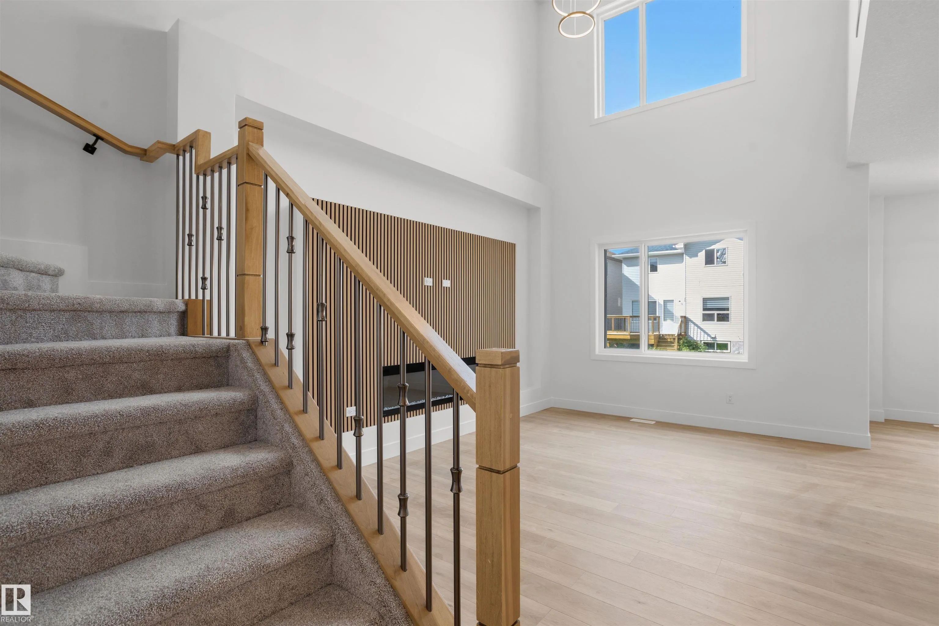 24 Munn Way