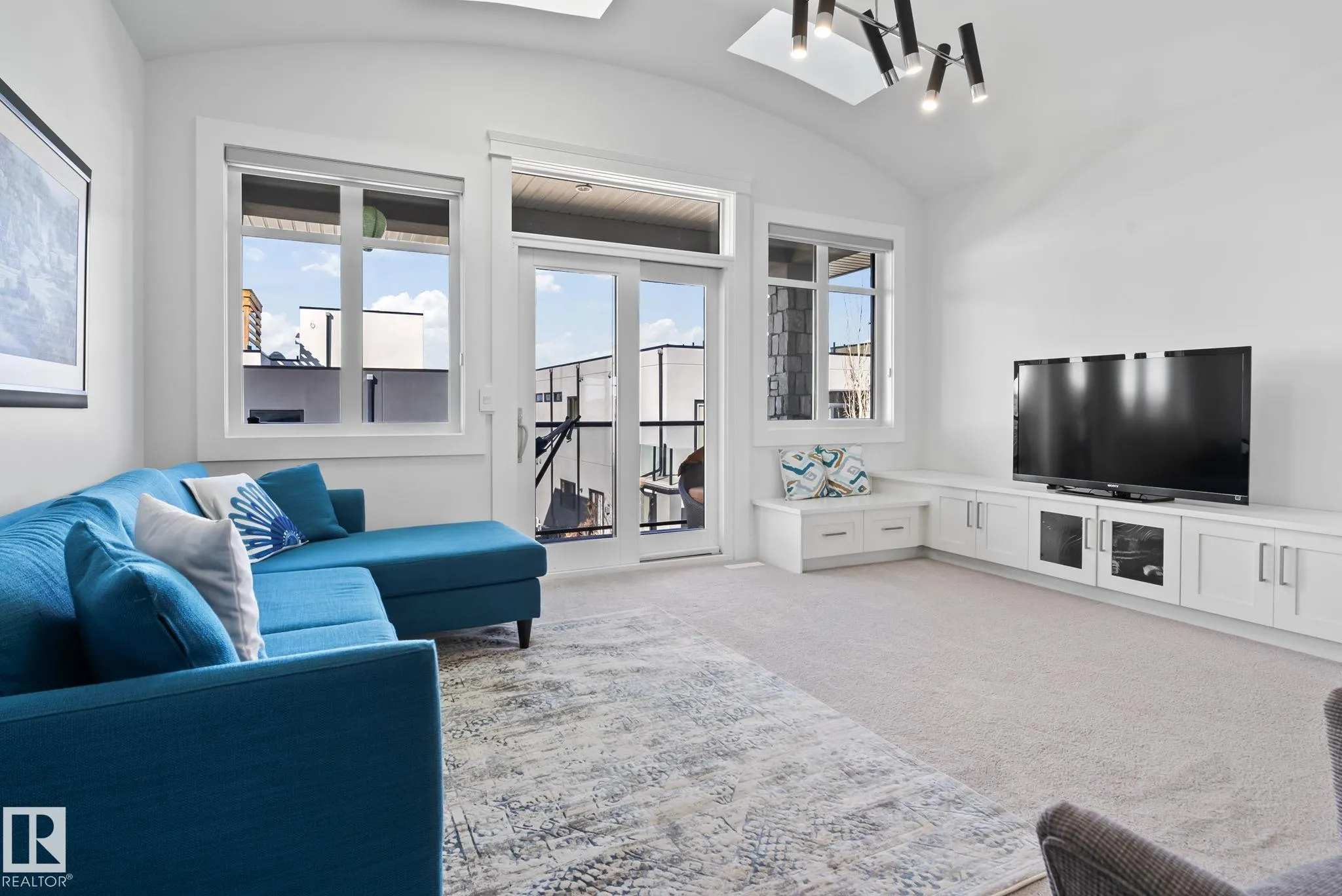 3652 WESTCLIFF Way