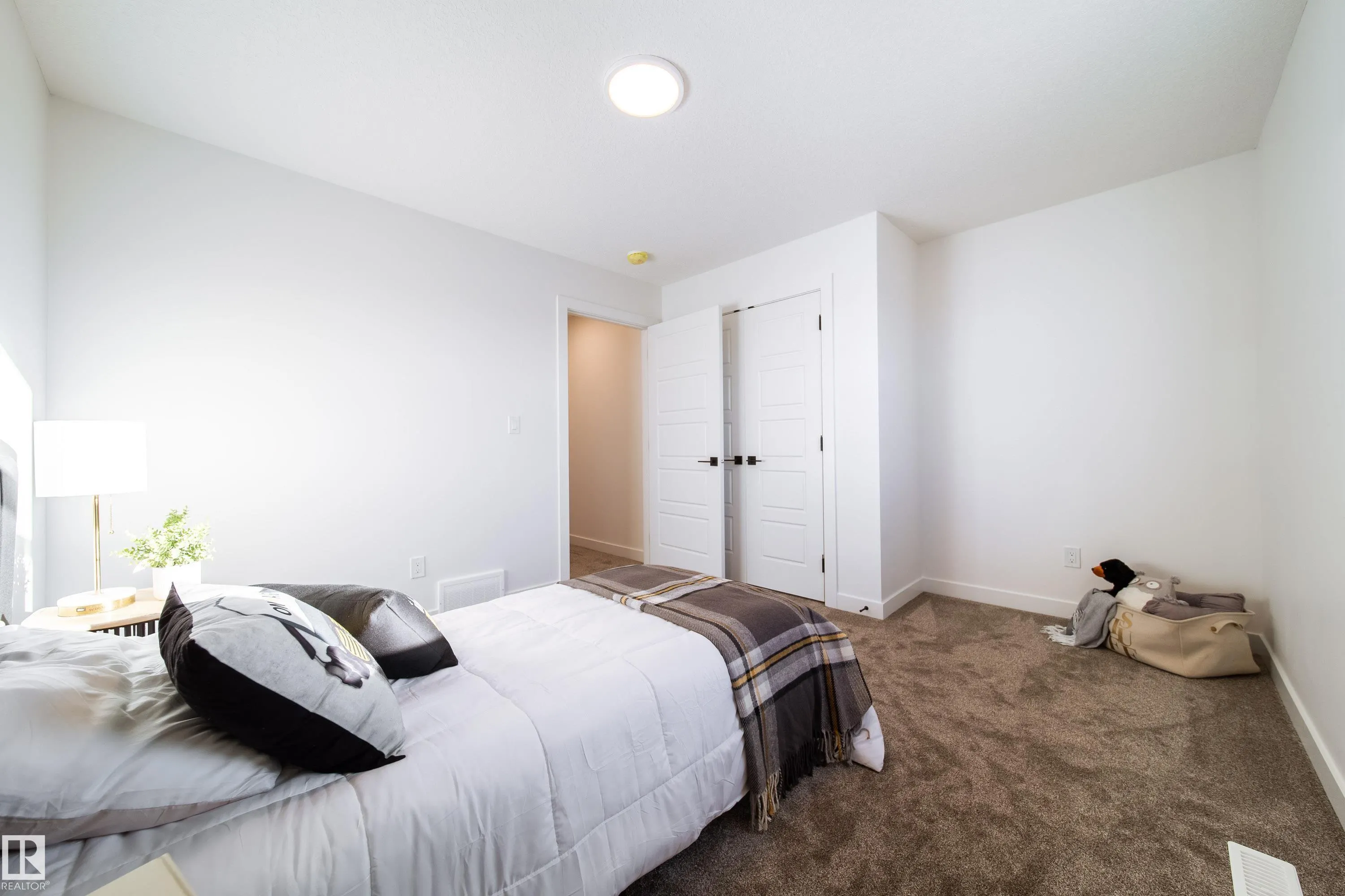 33 SUN MEADOWS CL