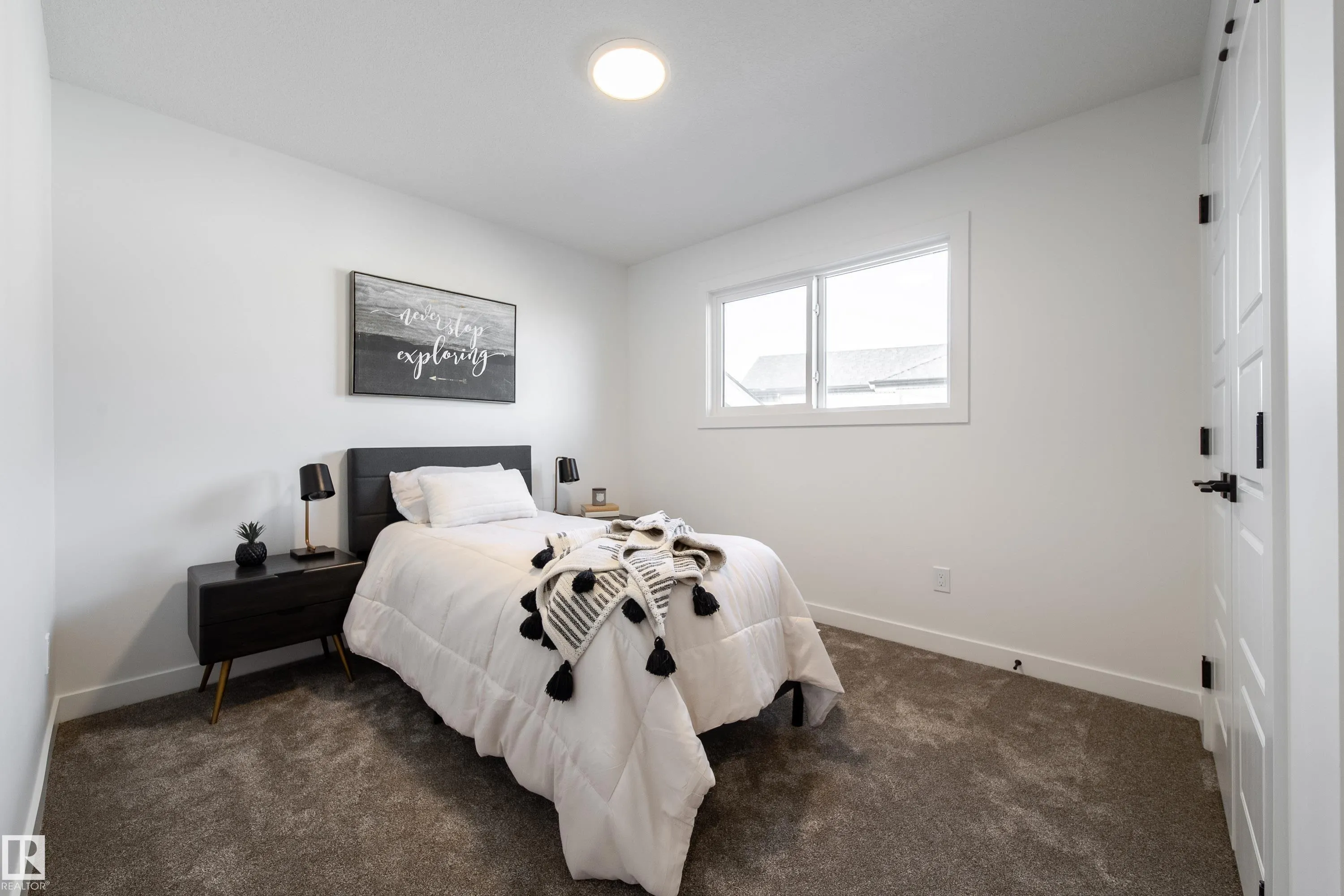 33 SUN MEADOWS CL