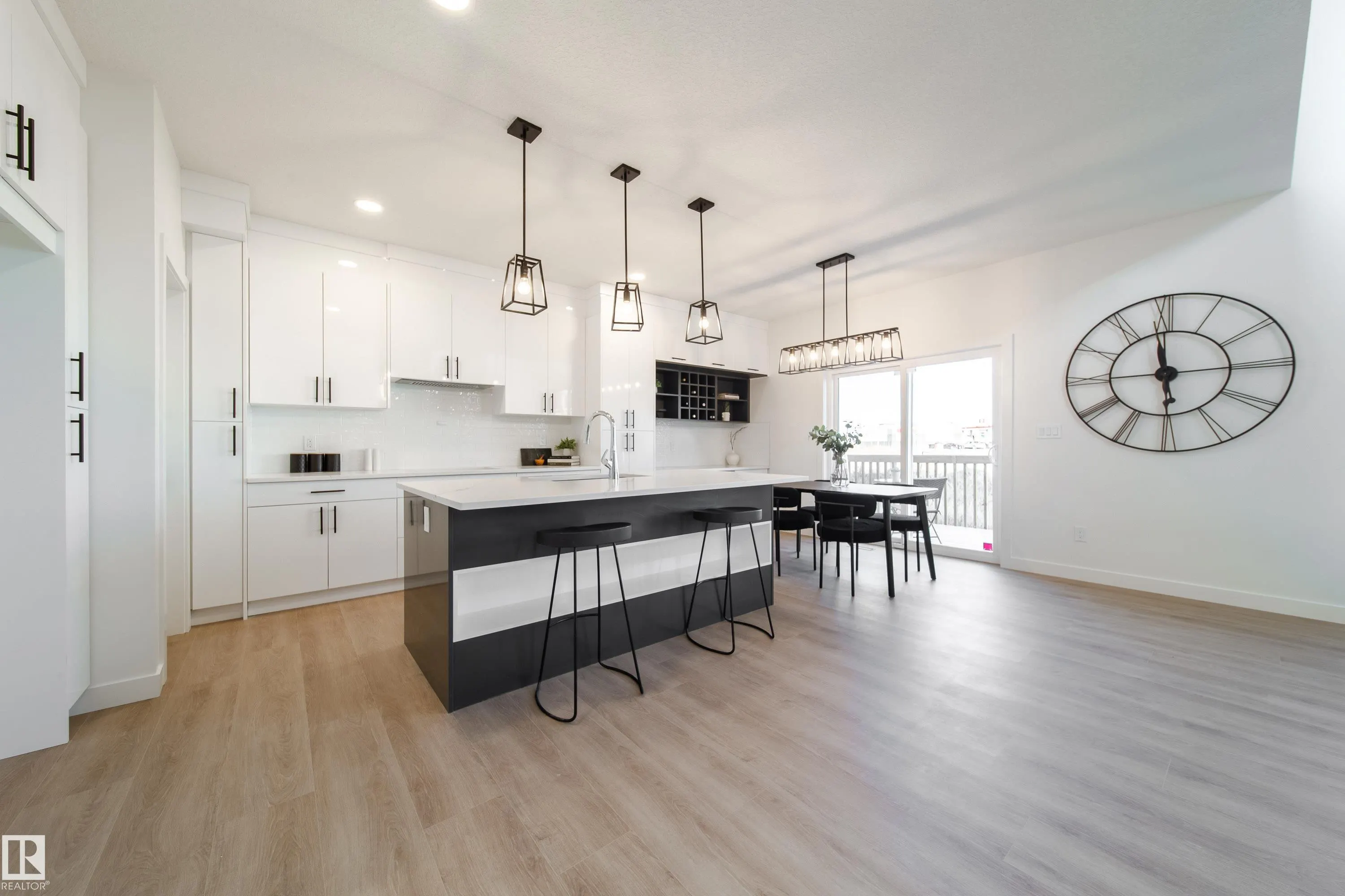33 SUN MEADOWS CL