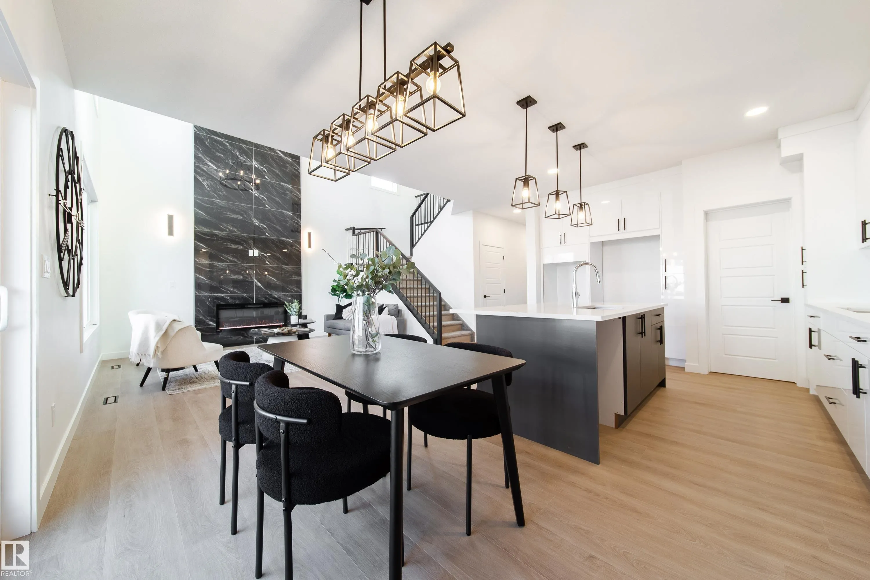 33 SUN MEADOWS CL