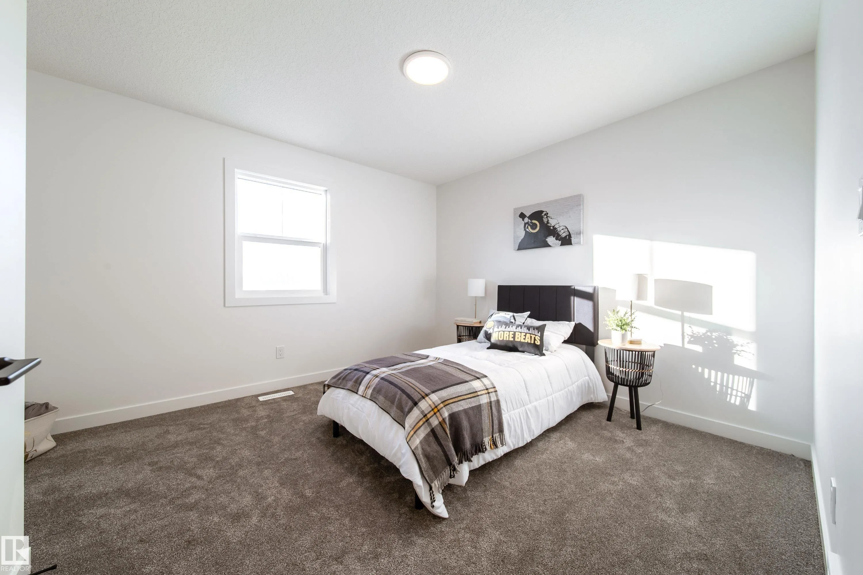 33 SUN MEADOWS CL