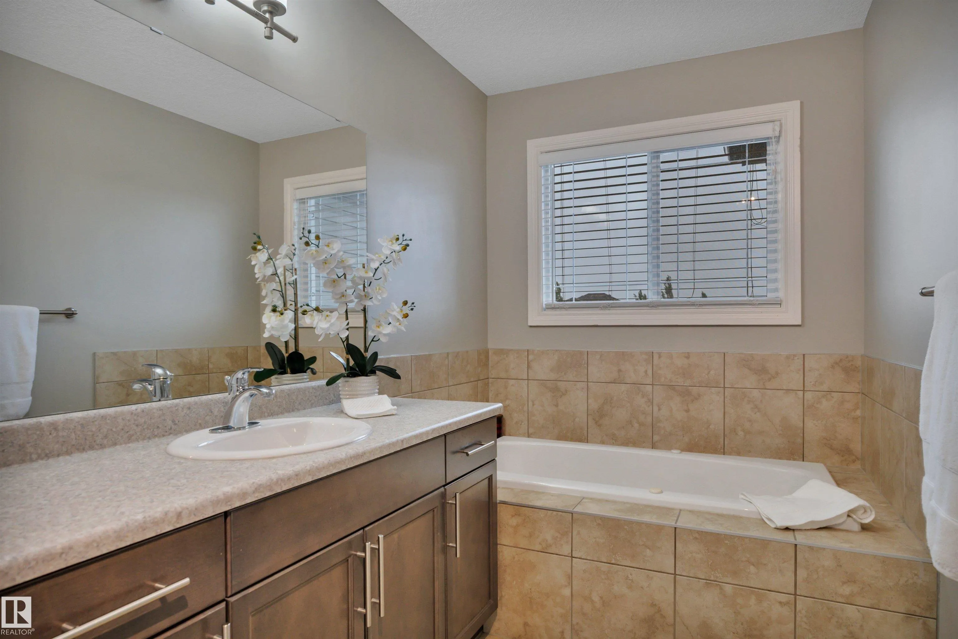 208 BRIDGEPORT Close