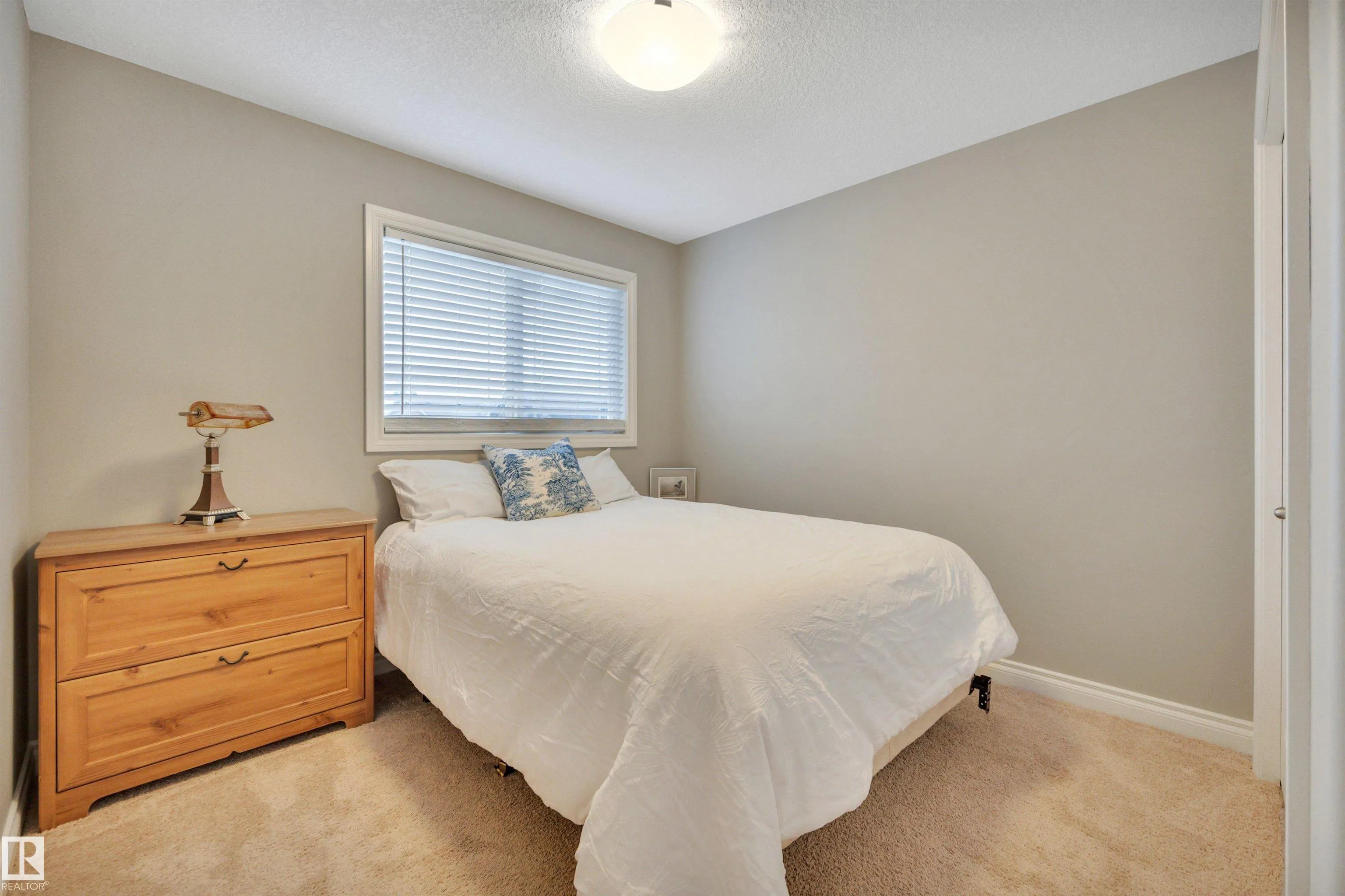 208 BRIDGEPORT Close