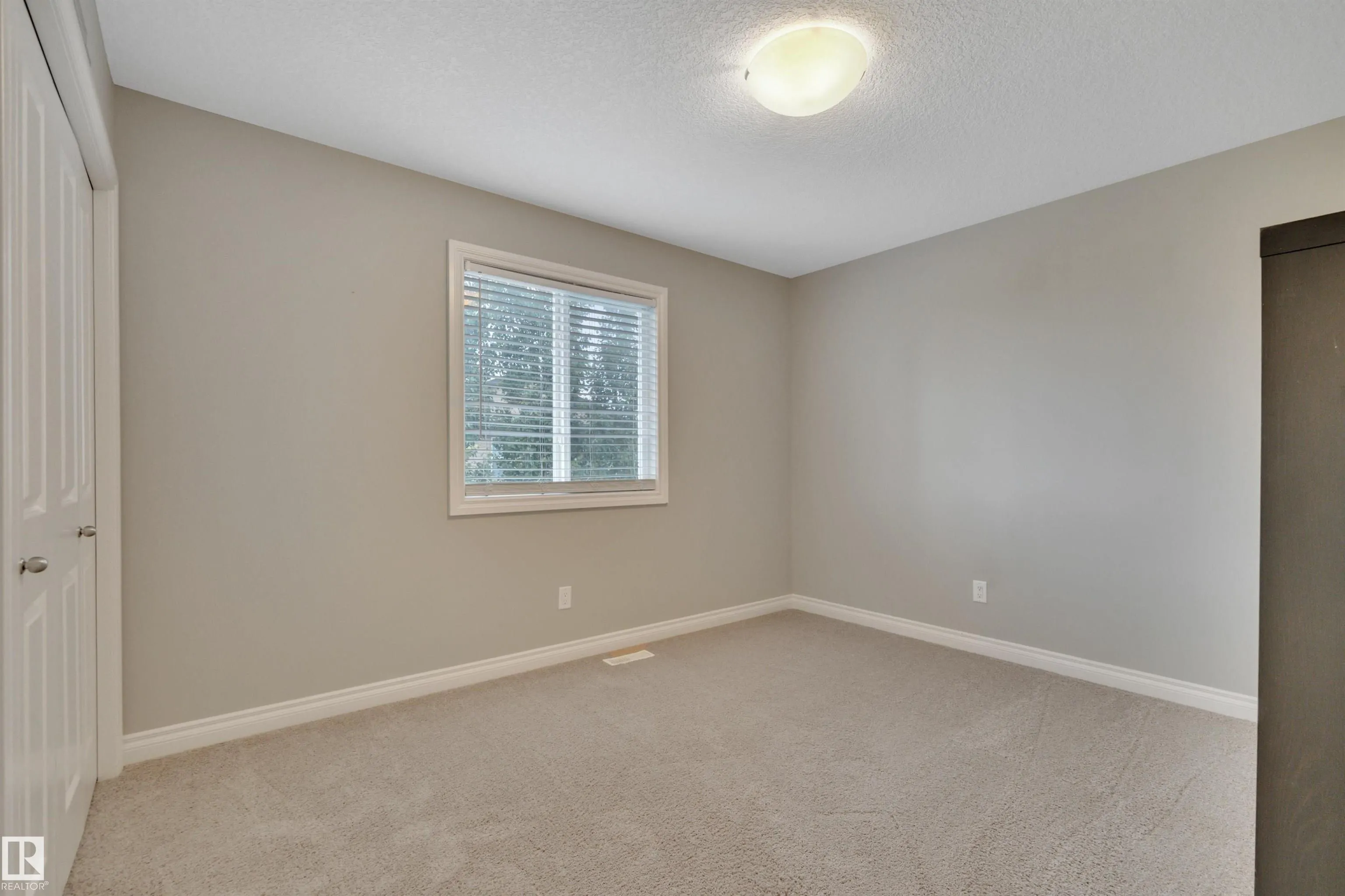 208 BRIDGEPORT Close