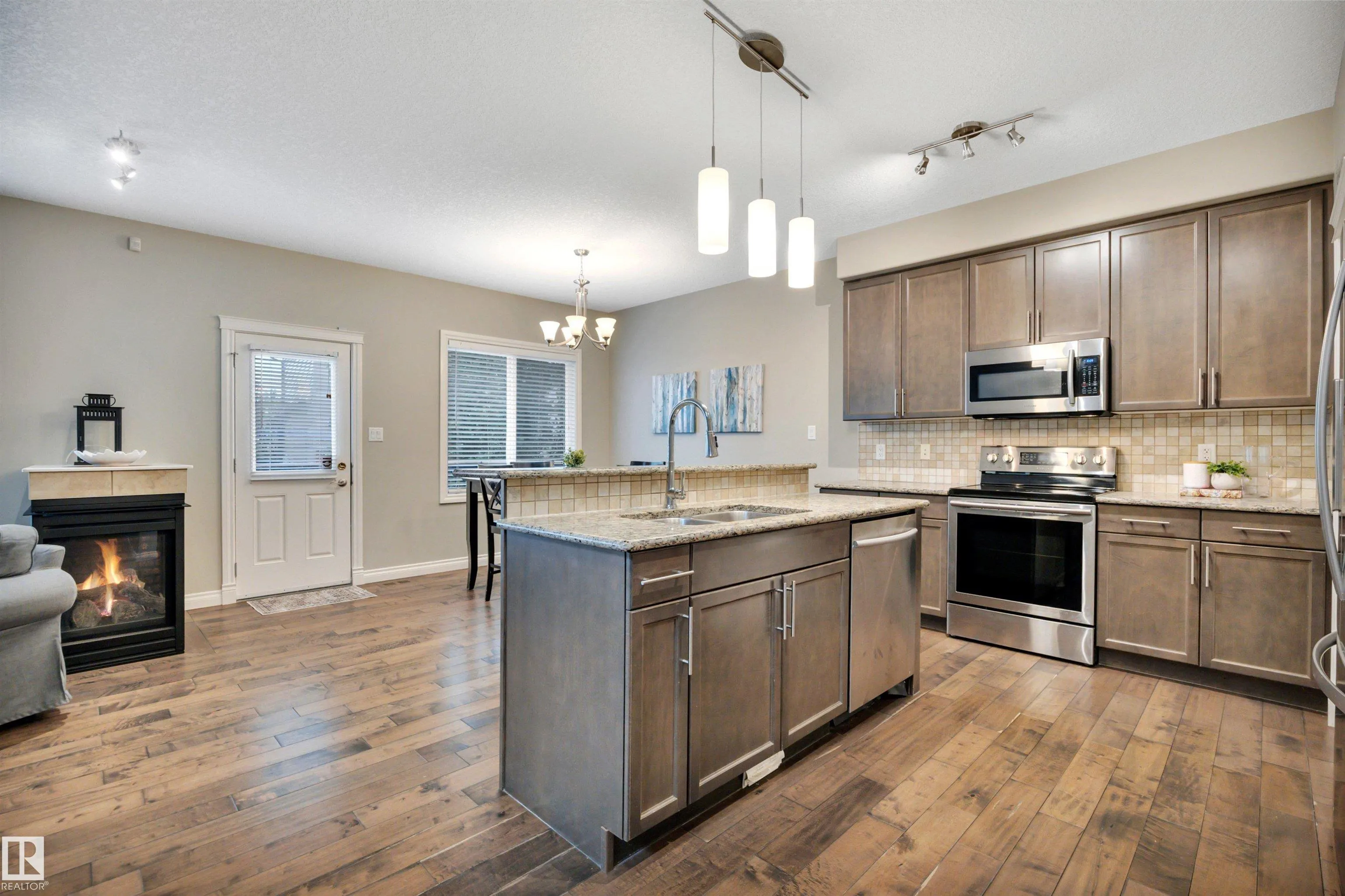 208 BRIDGEPORT Close