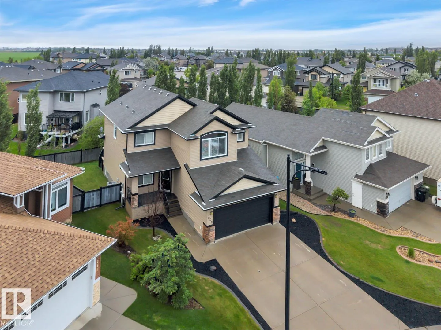 208 BRIDGEPORT Close