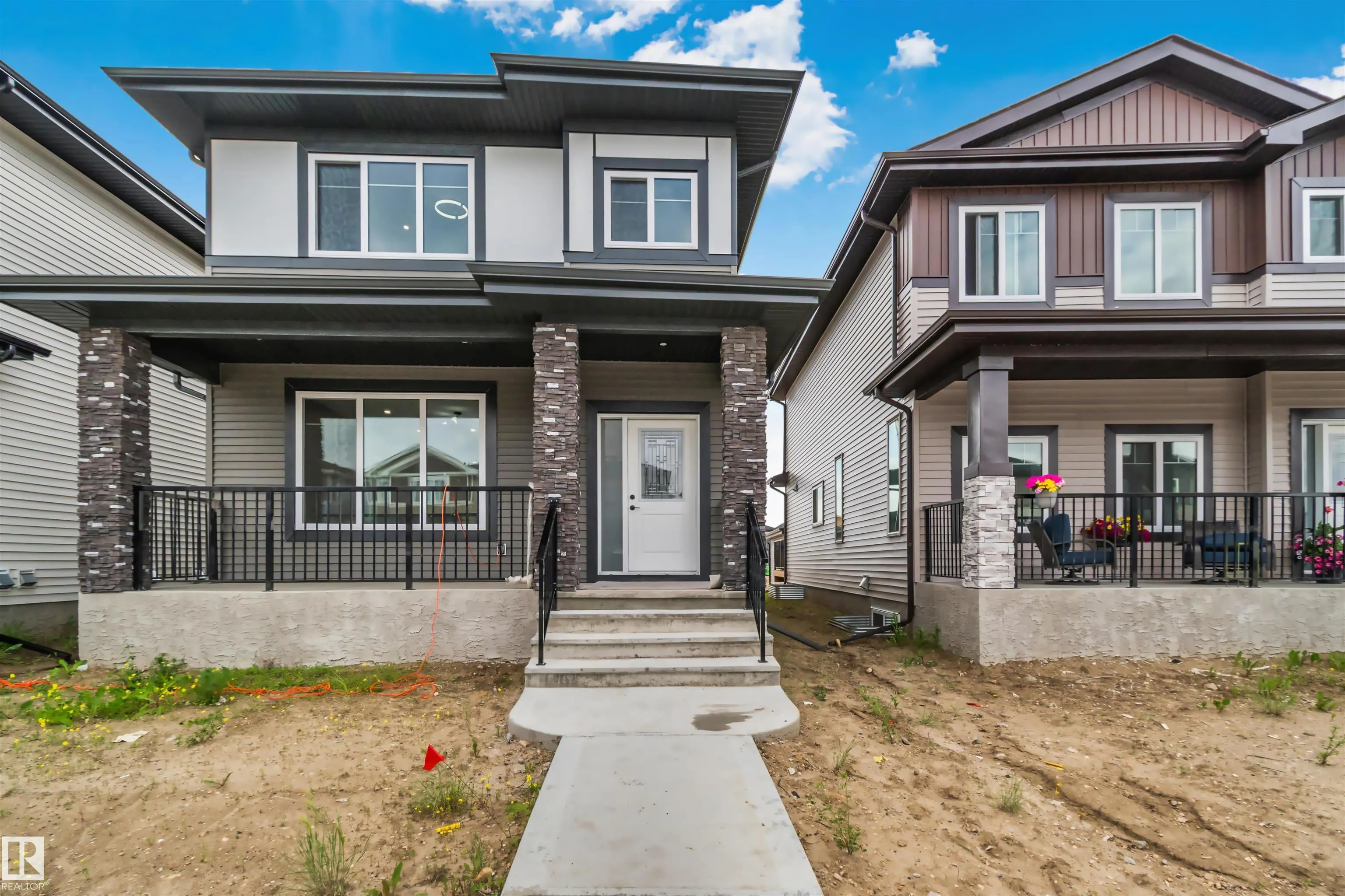 324 ROBERTS Wynd
