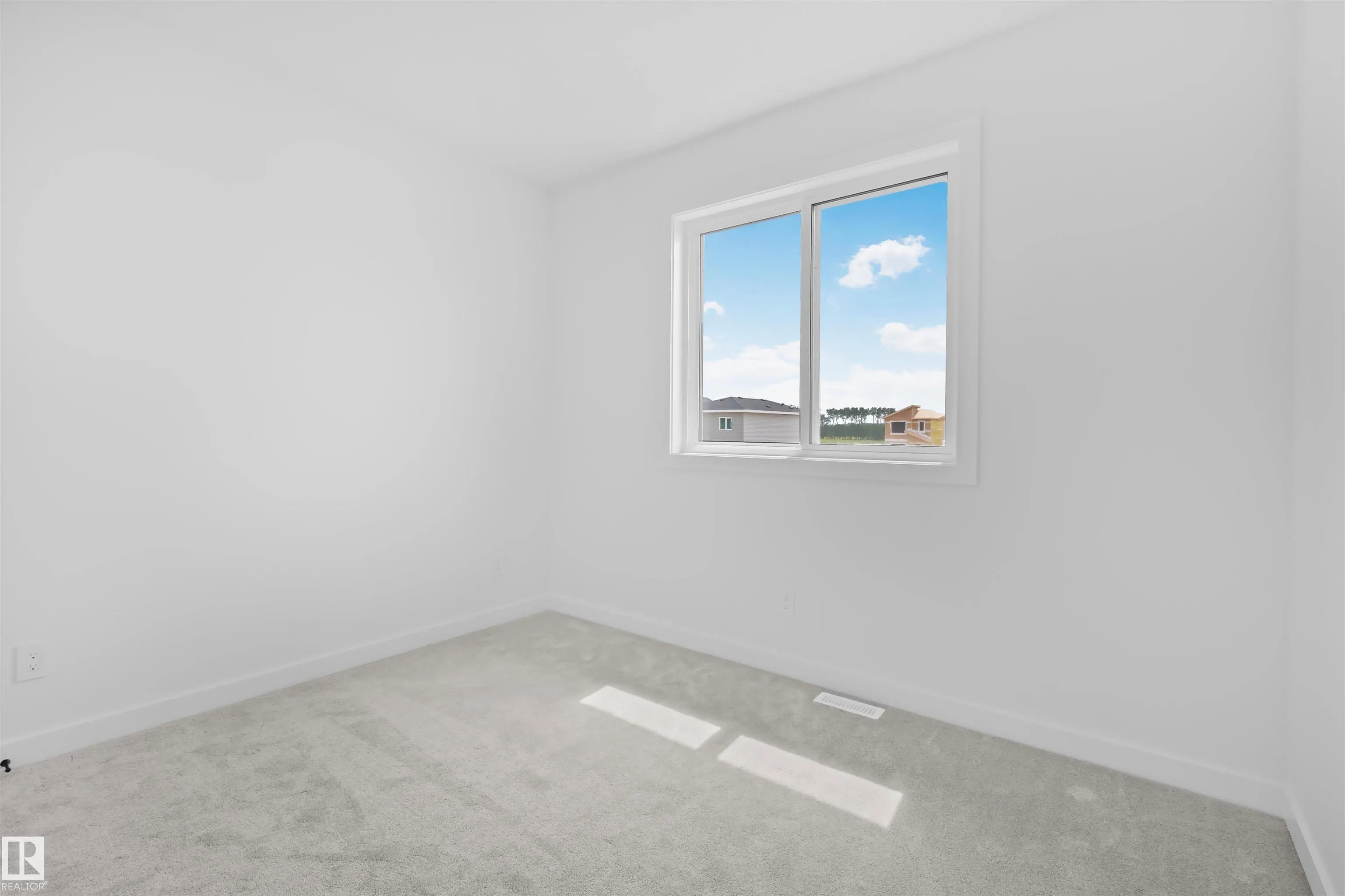 324 ROBERTS Wynd