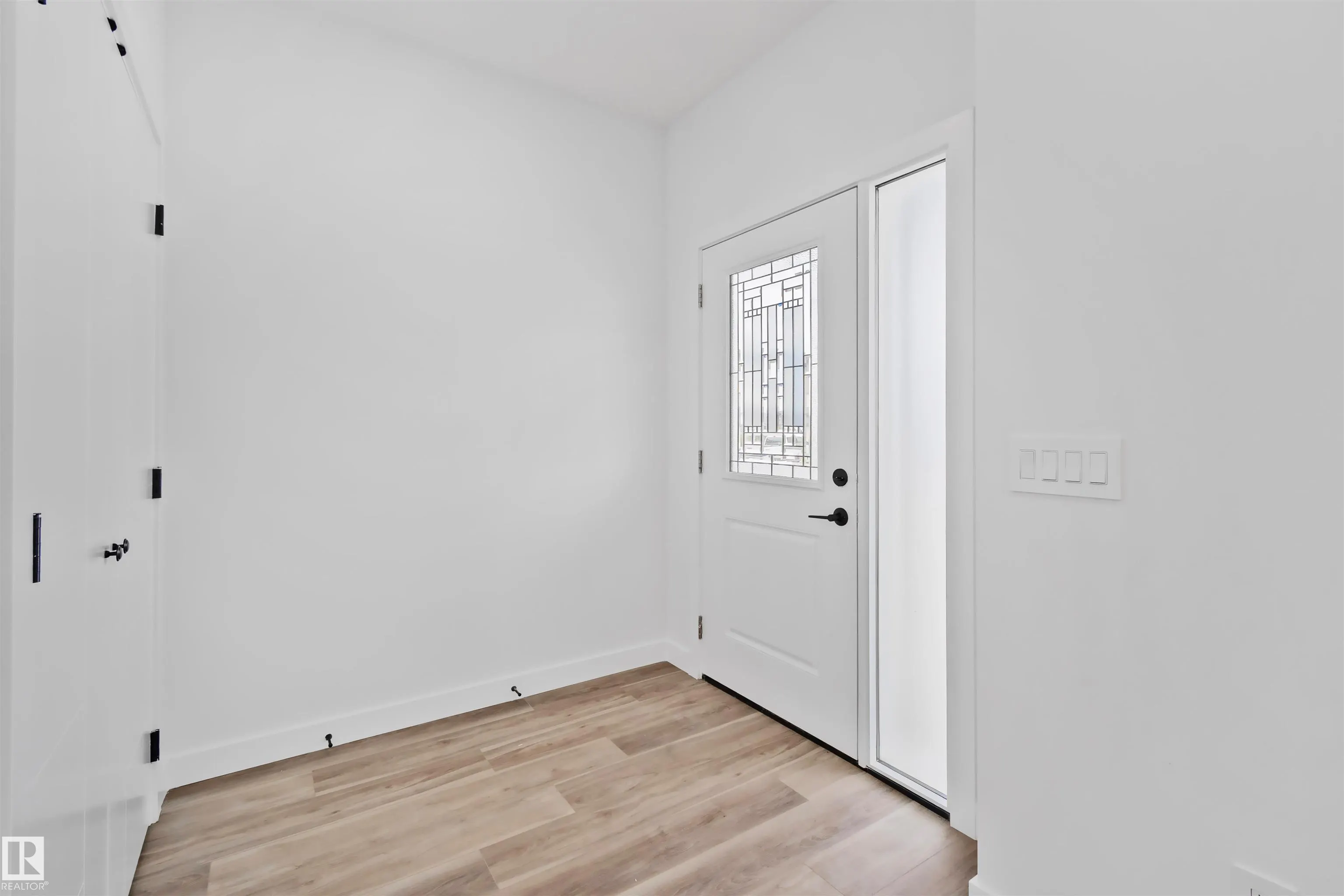 324 ROBERTS Wynd