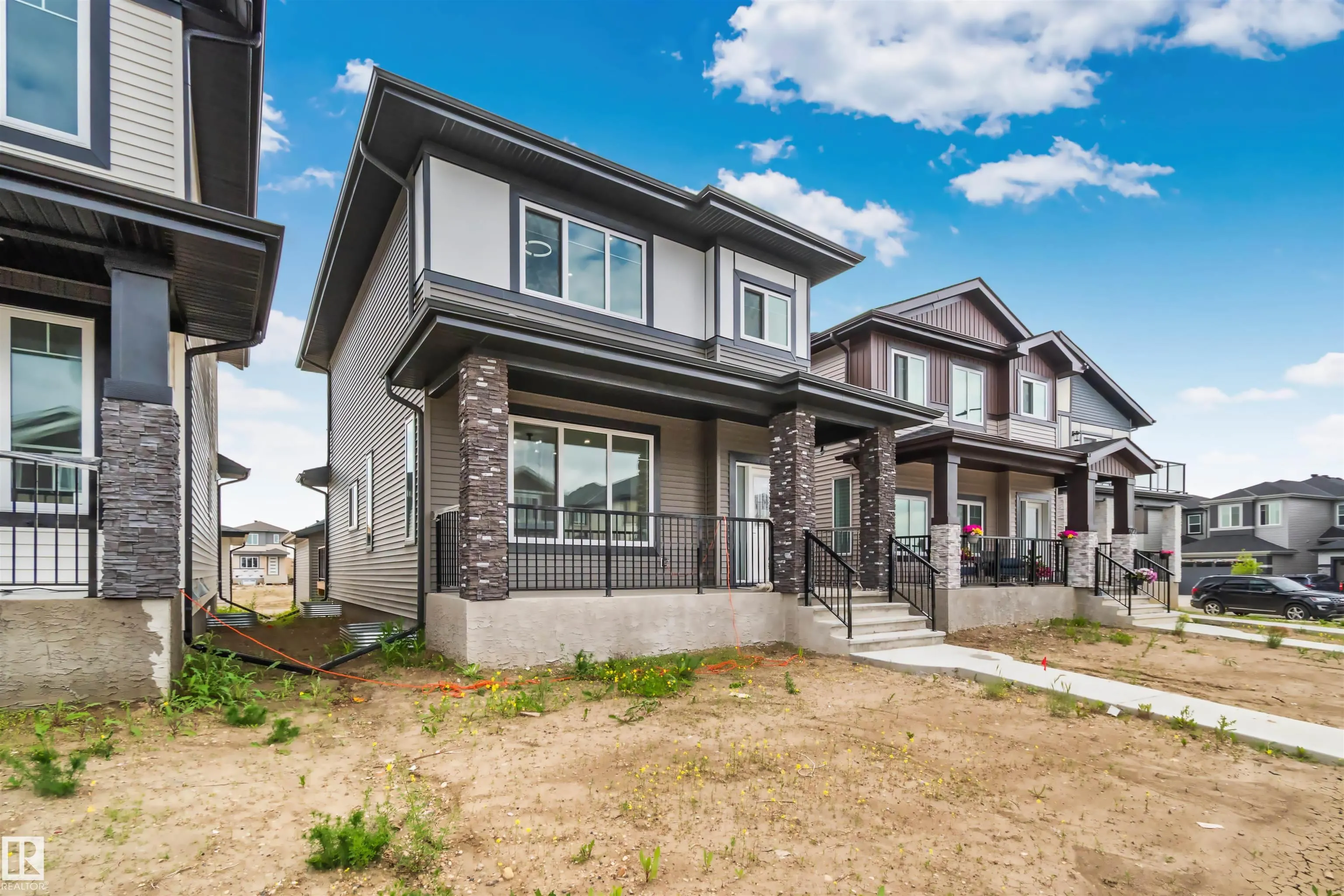 324 ROBERTS Wynd