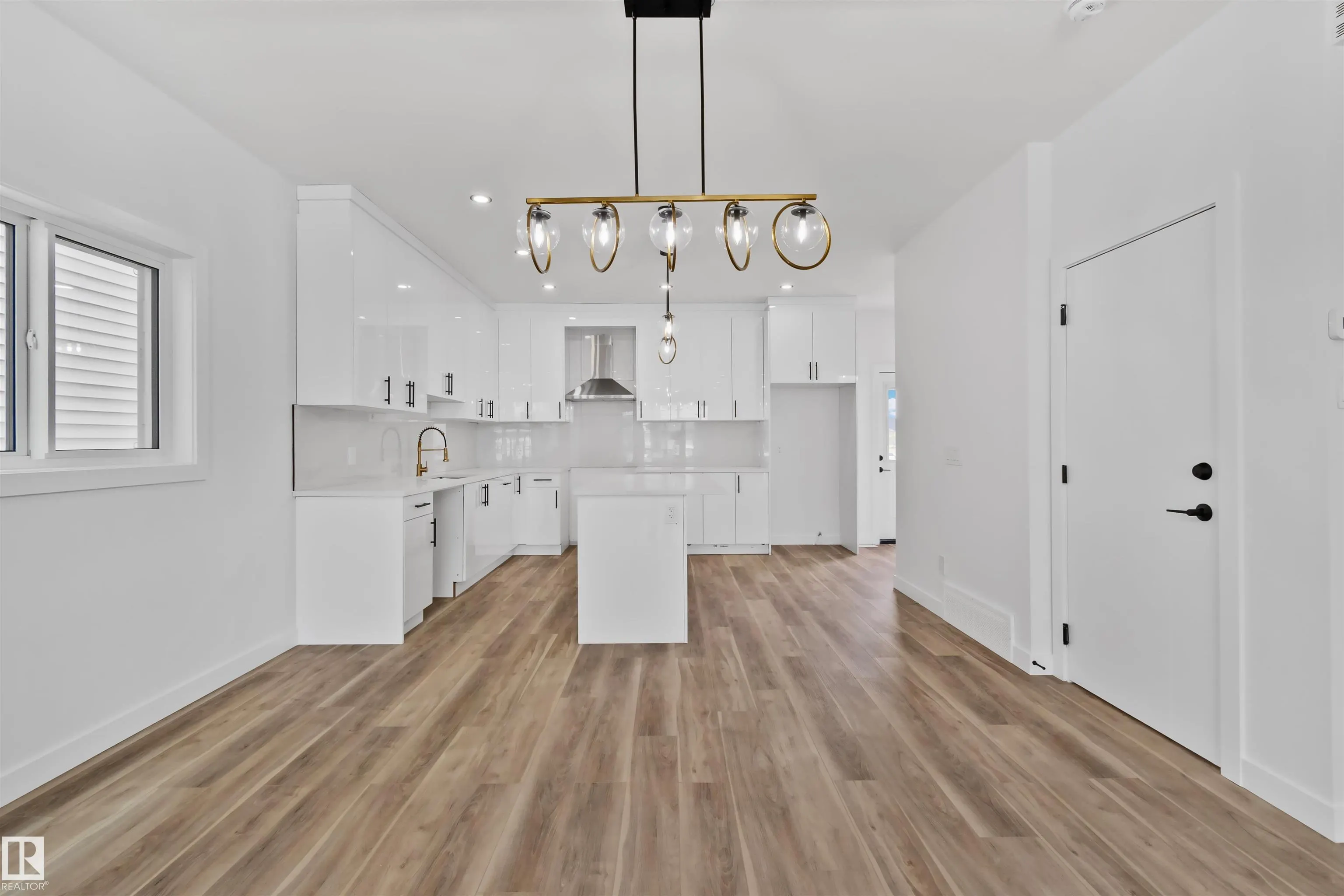 324 ROBERTS Wynd