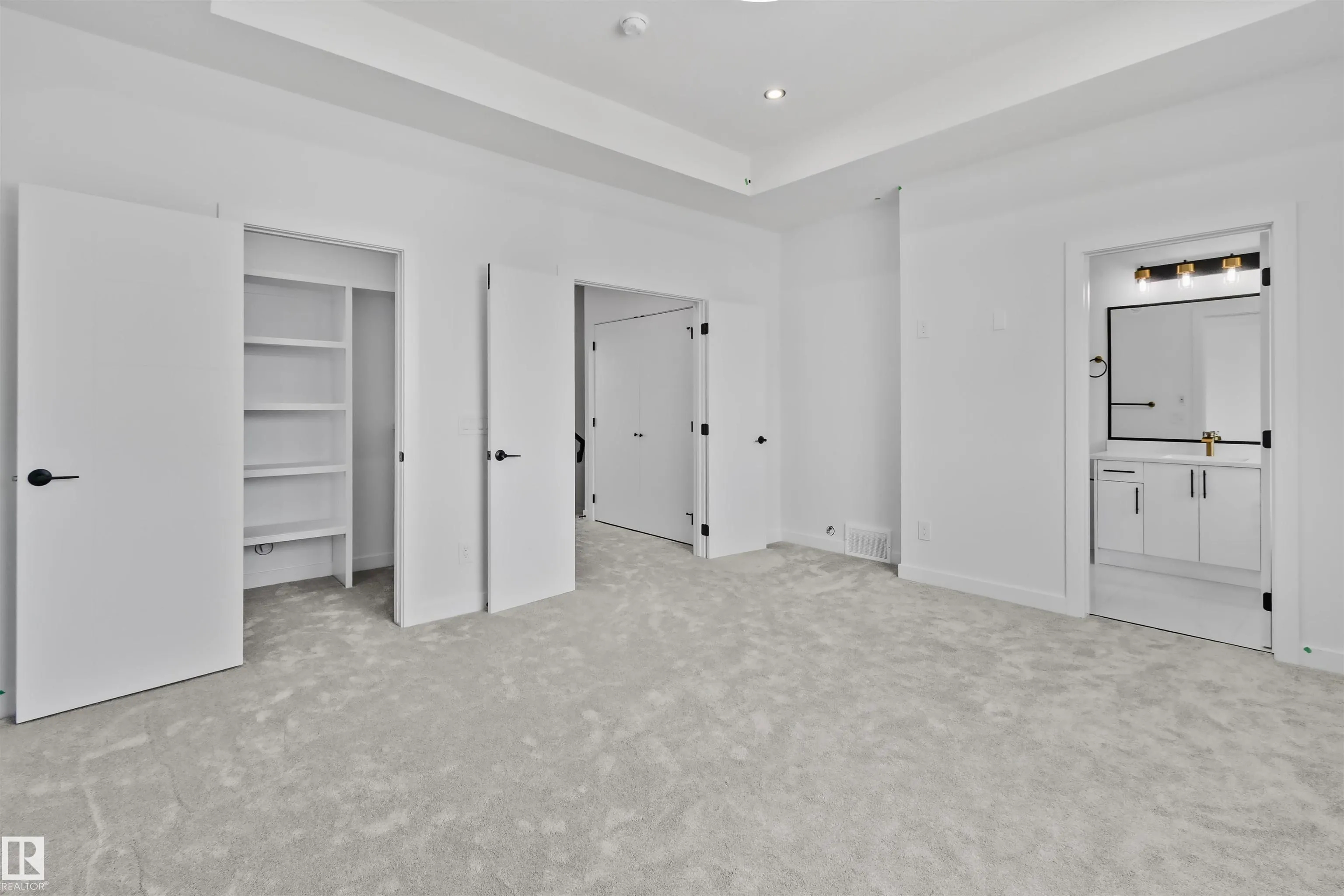 324 ROBERTS Wynd