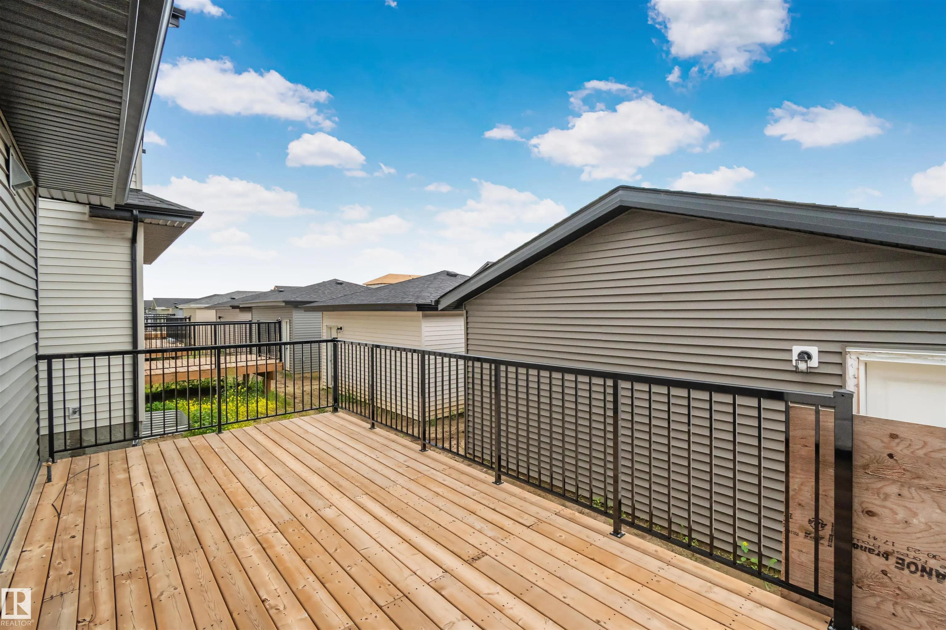 324 ROBERTS Wynd