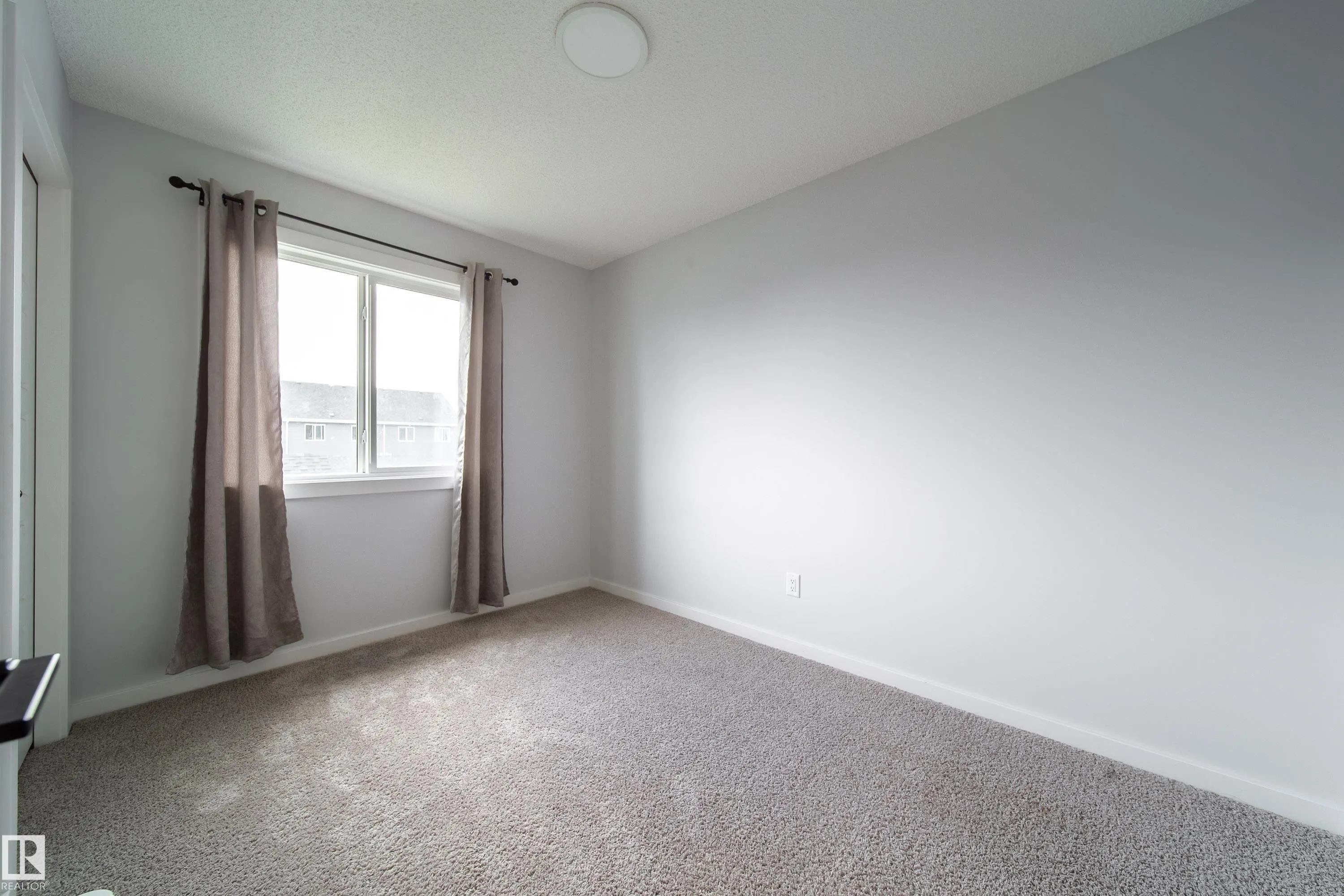 7109 Chivers Close