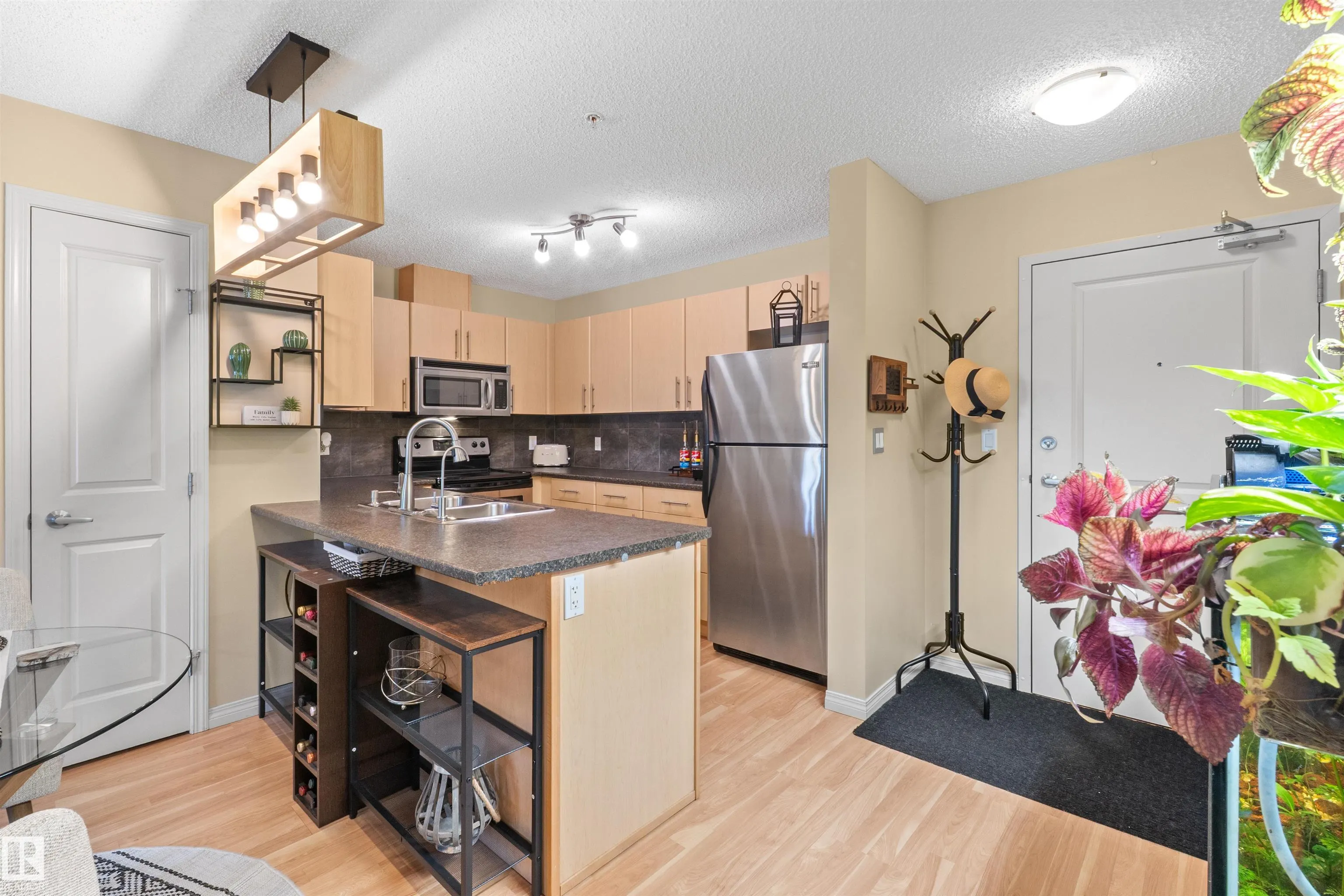 #209 103 Ambleside Drive