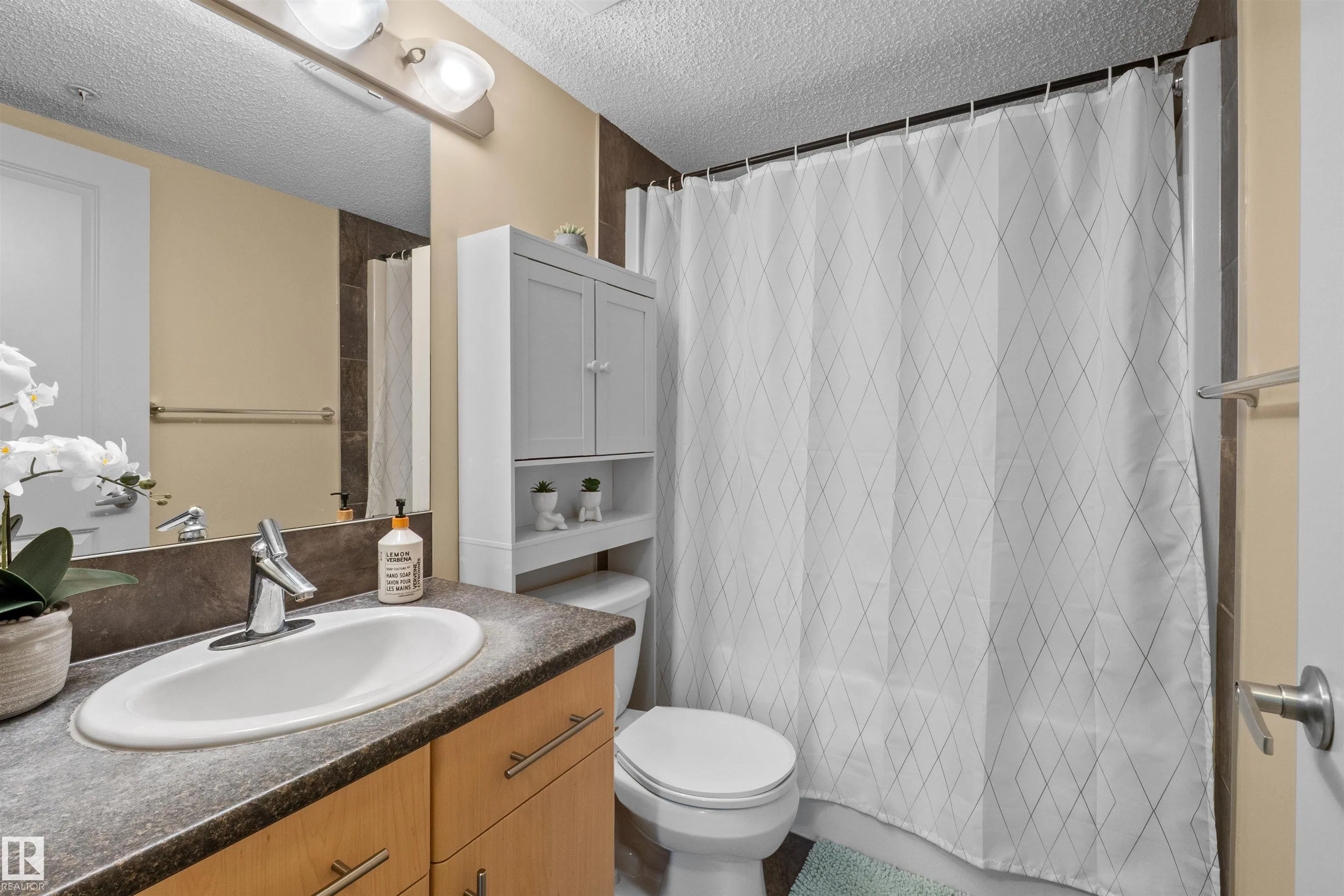 #209 103 Ambleside Drive