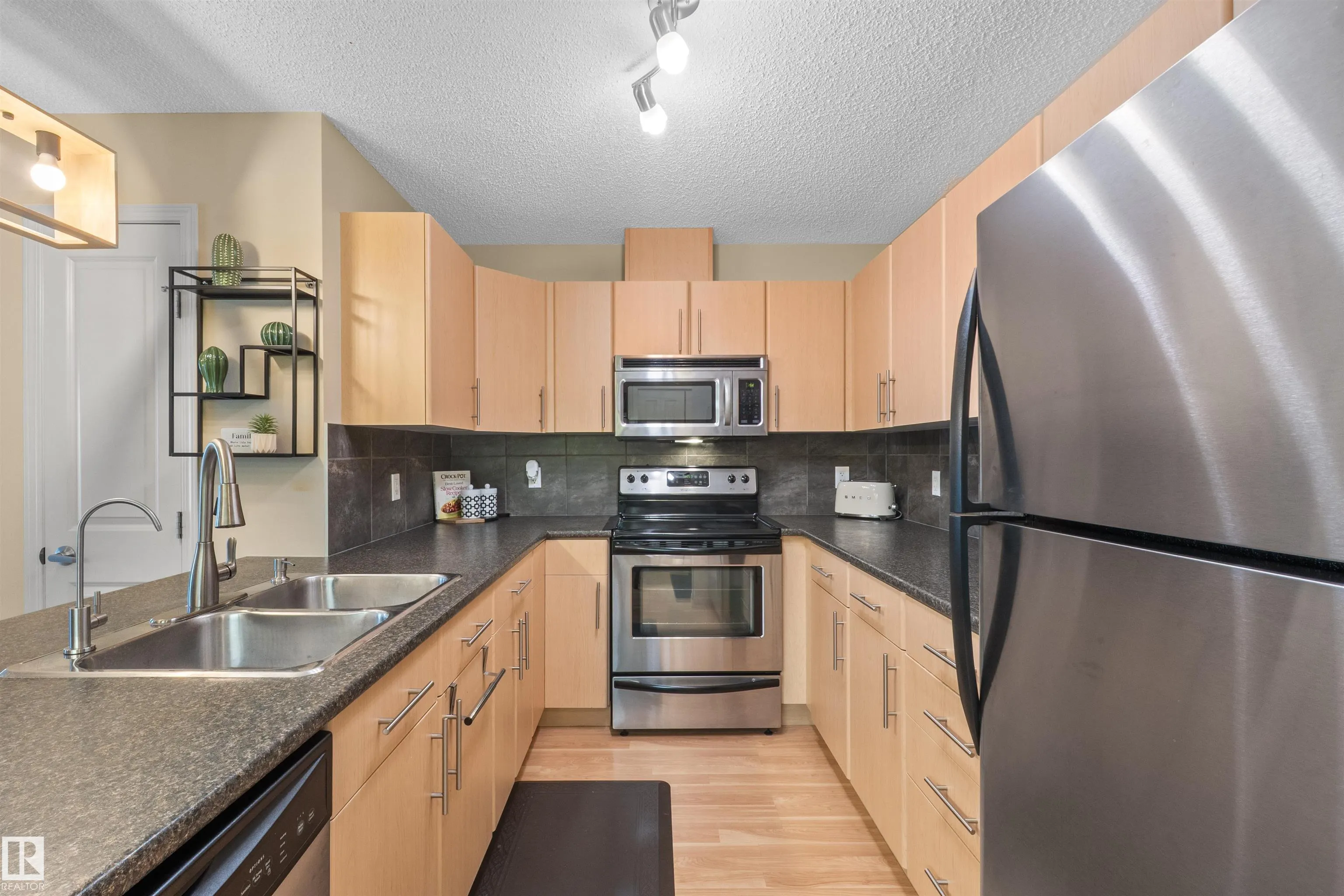 #209 103 Ambleside Drive