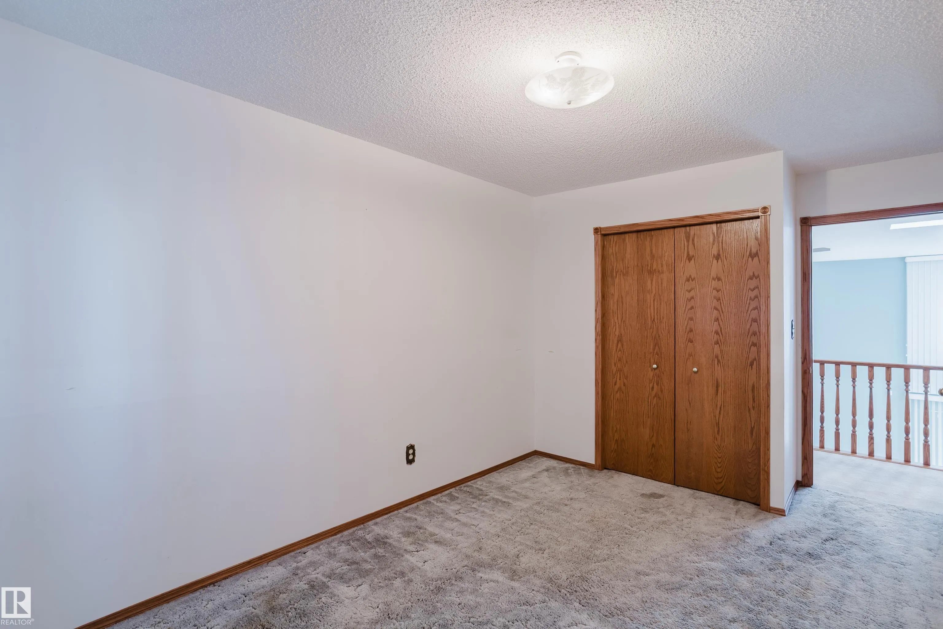 7 HILLTOP Crescent
