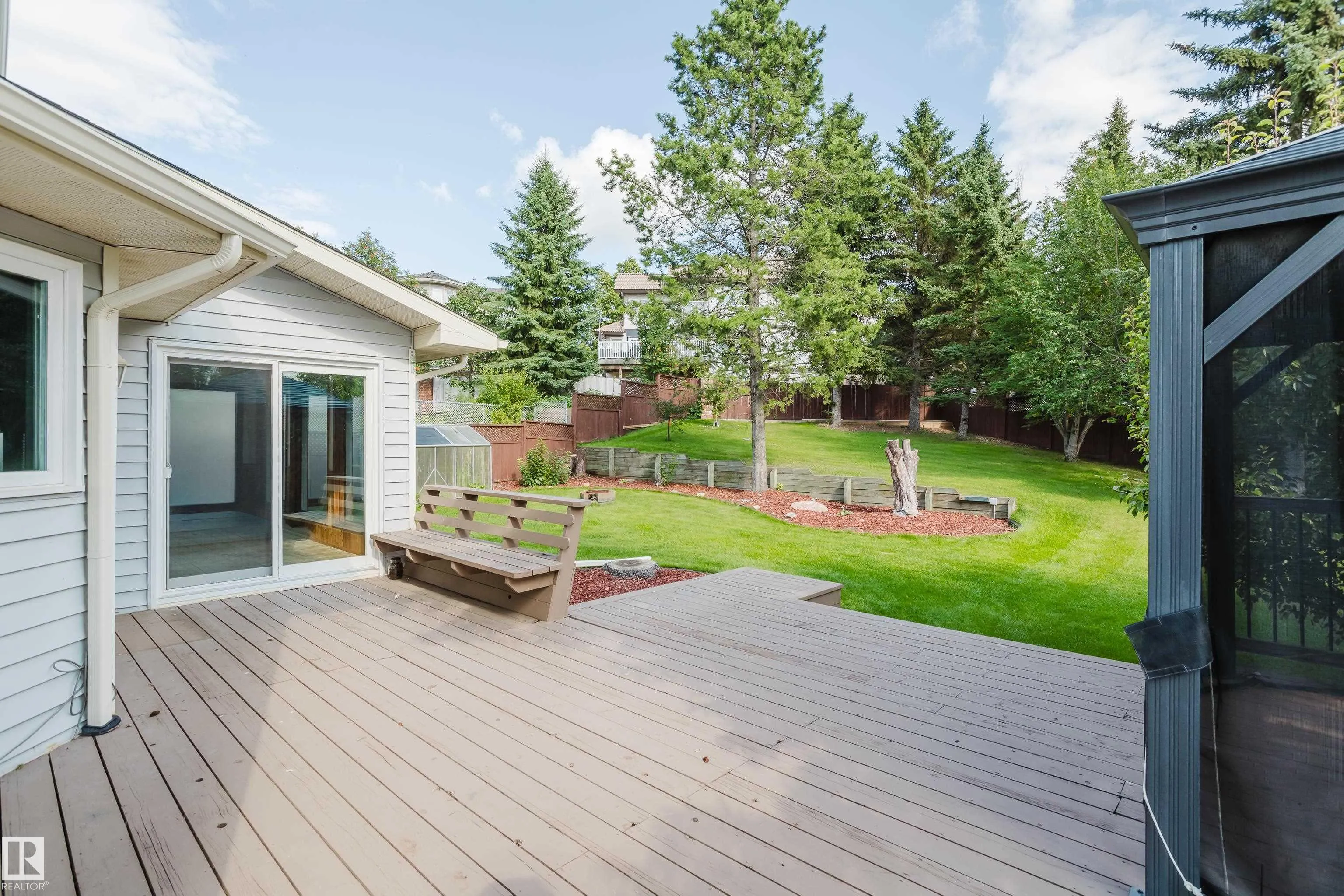 7 HILLTOP Crescent