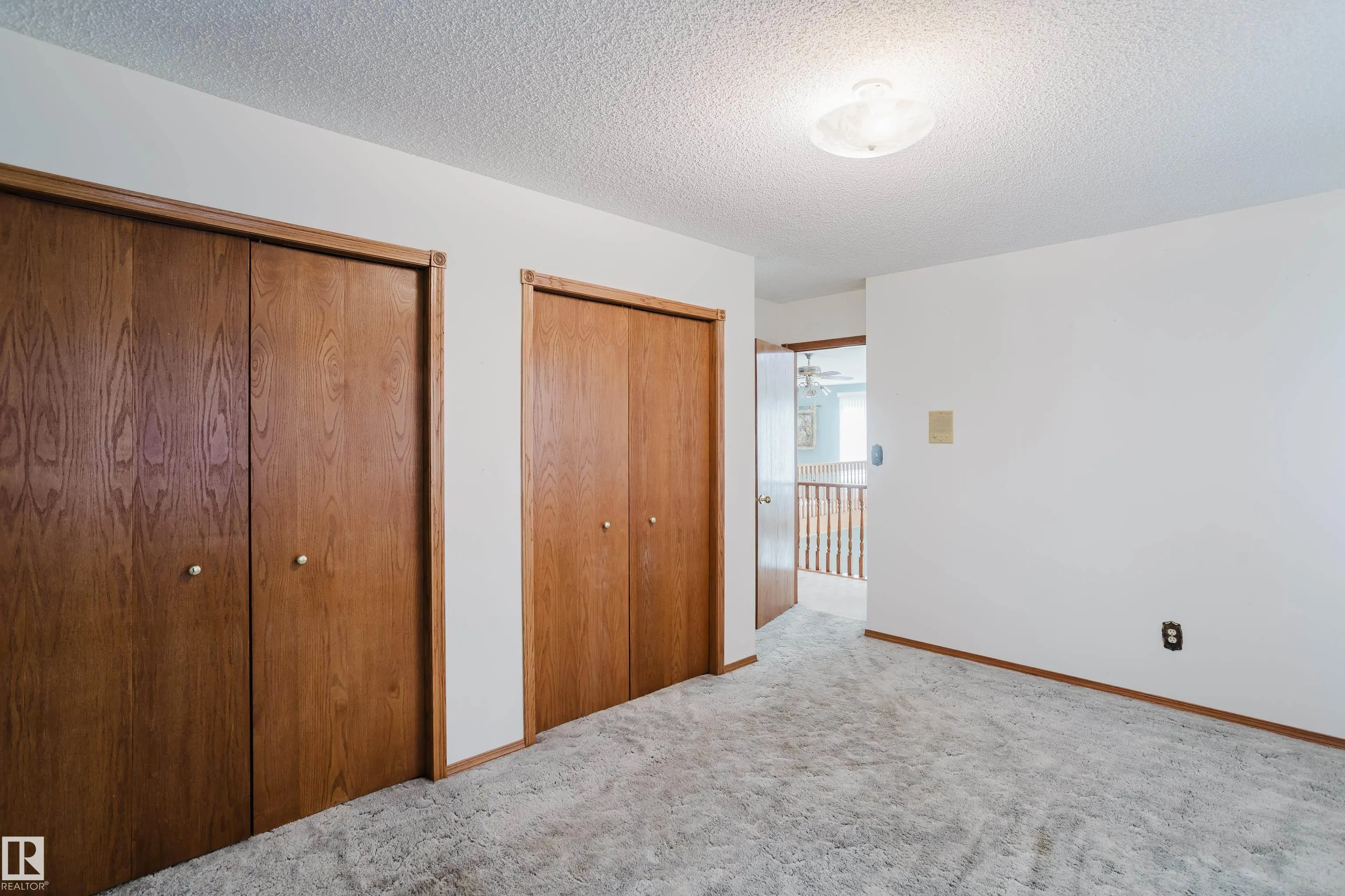 7 HILLTOP Crescent