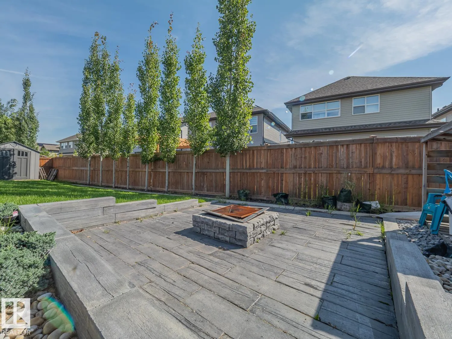 121 SUNWOOD BAY