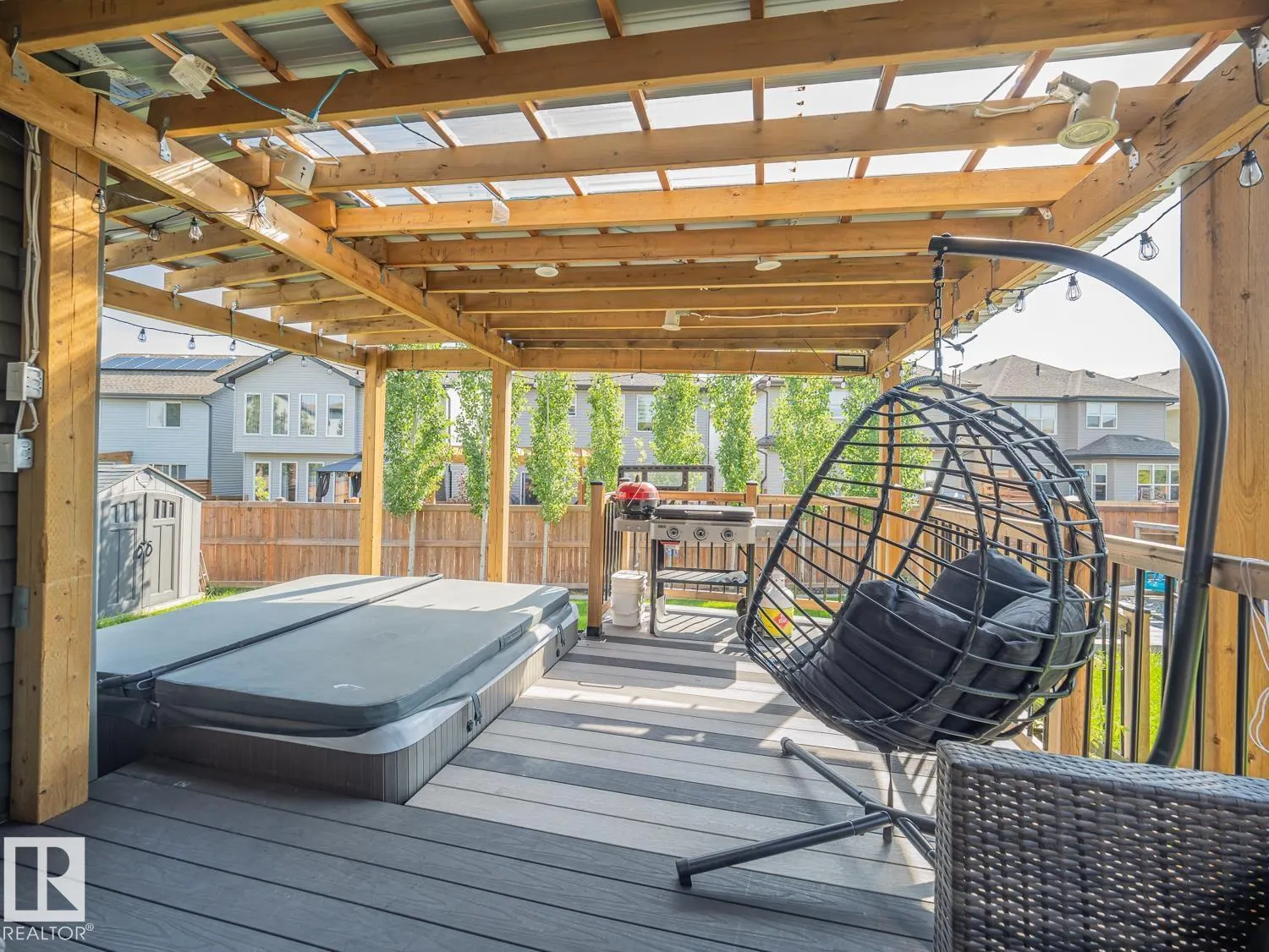 121 SUNWOOD BAY