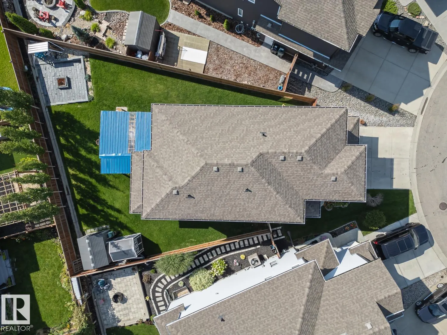 121 SUNWOOD BAY