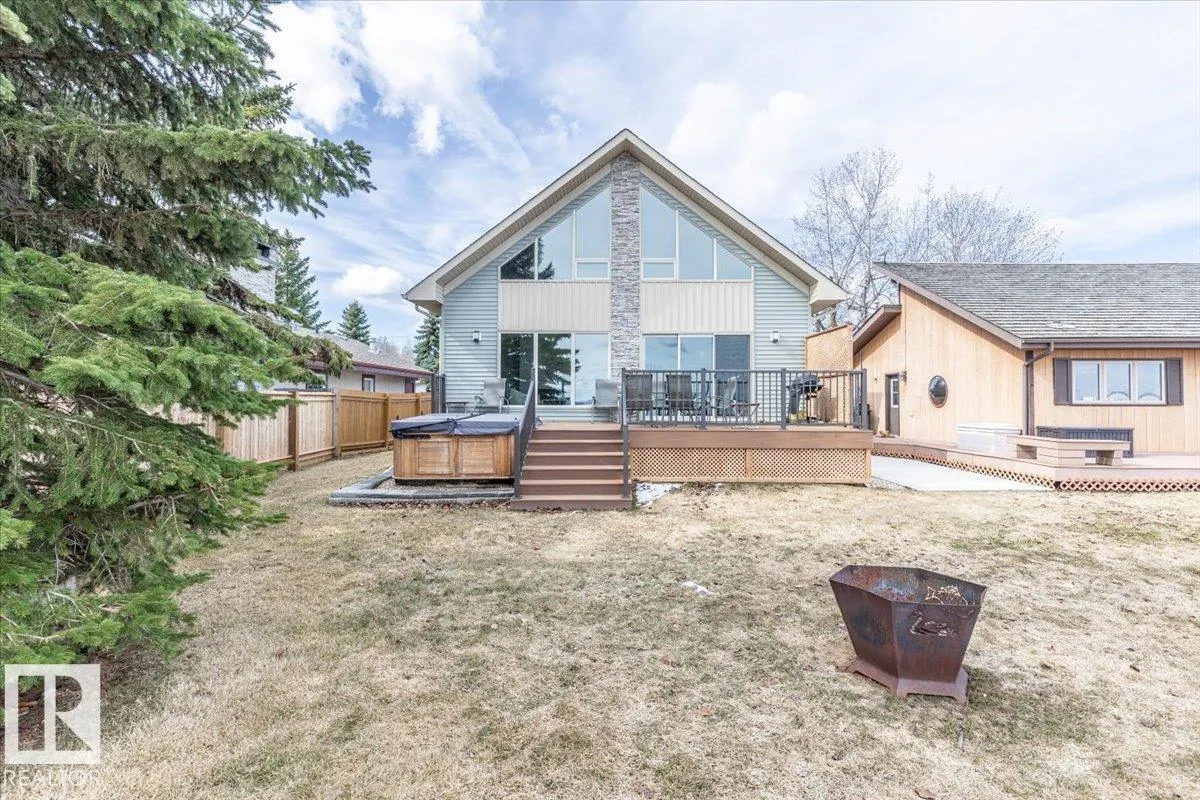 33 Lakeshore Dr