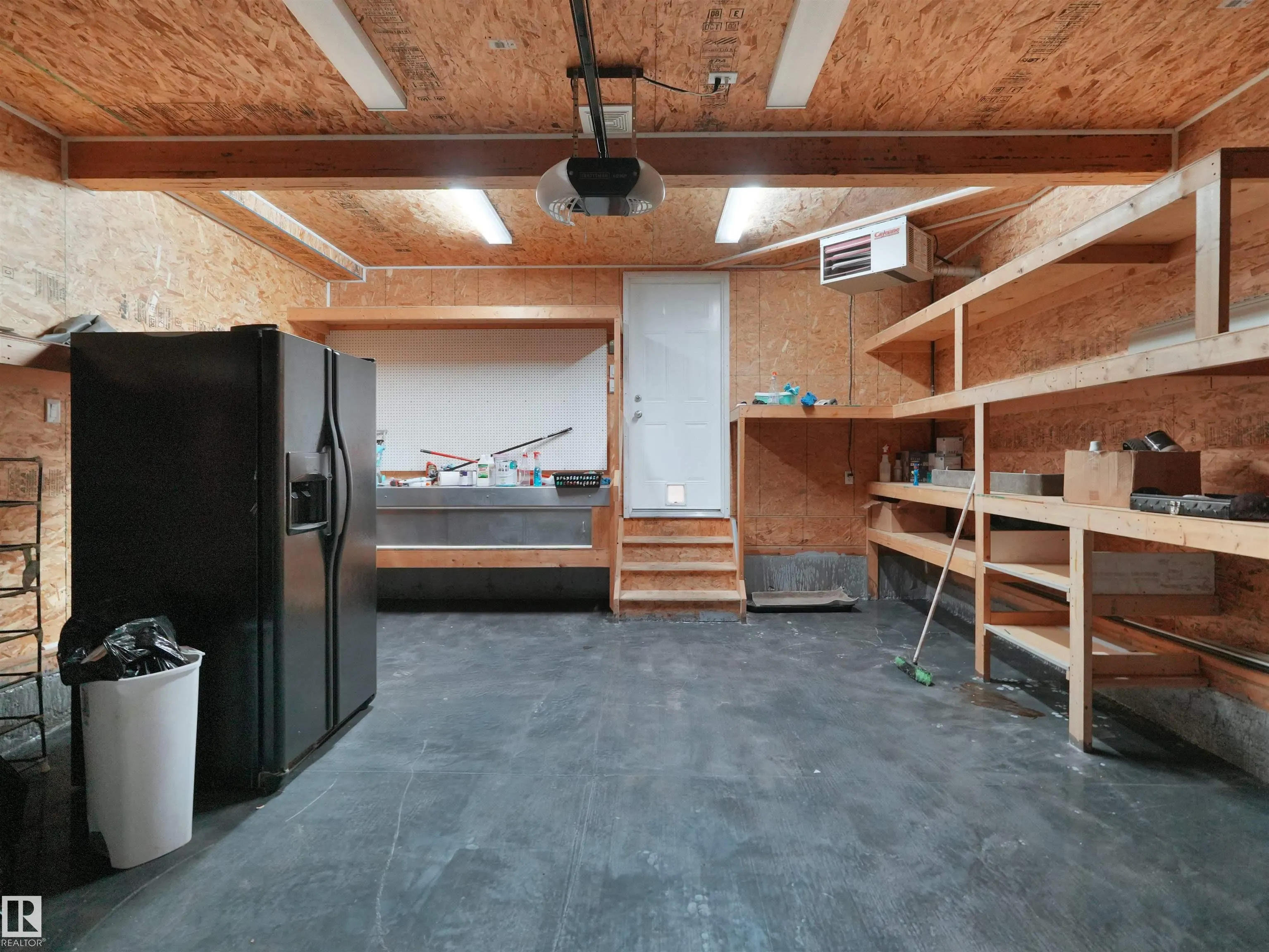 4808 34 Ave