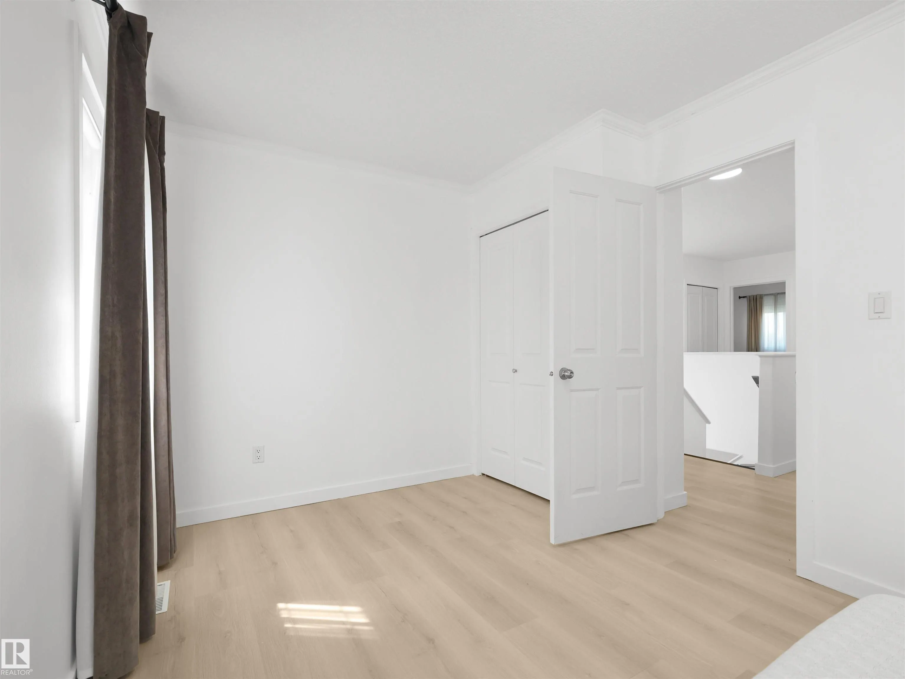 4808 34 Ave